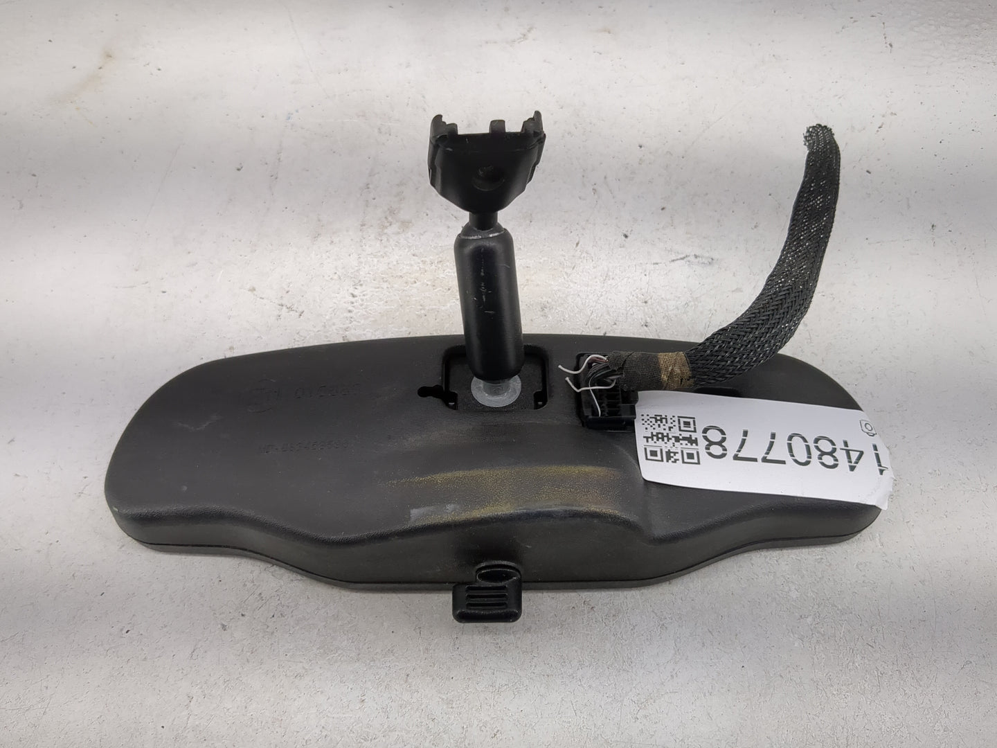 2014 Chevrolet Traverse Interior Rear View Mirror Replacement OEM P/N:E11 015885 88459596 Fits OEM Used Auto Parts - Oemused