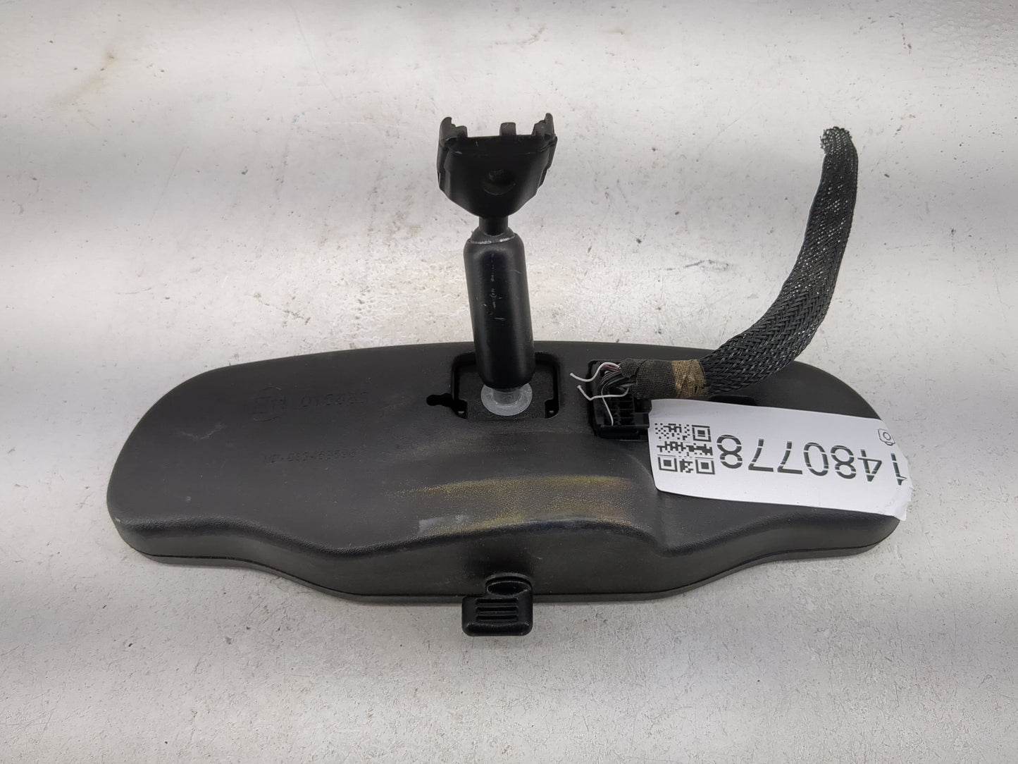 2014 Chevrolet Traverse Interior Rear View Mirror Replacement OEM P/N:E11 015885 88459596 Fits OEM Used Auto Parts - Oemused