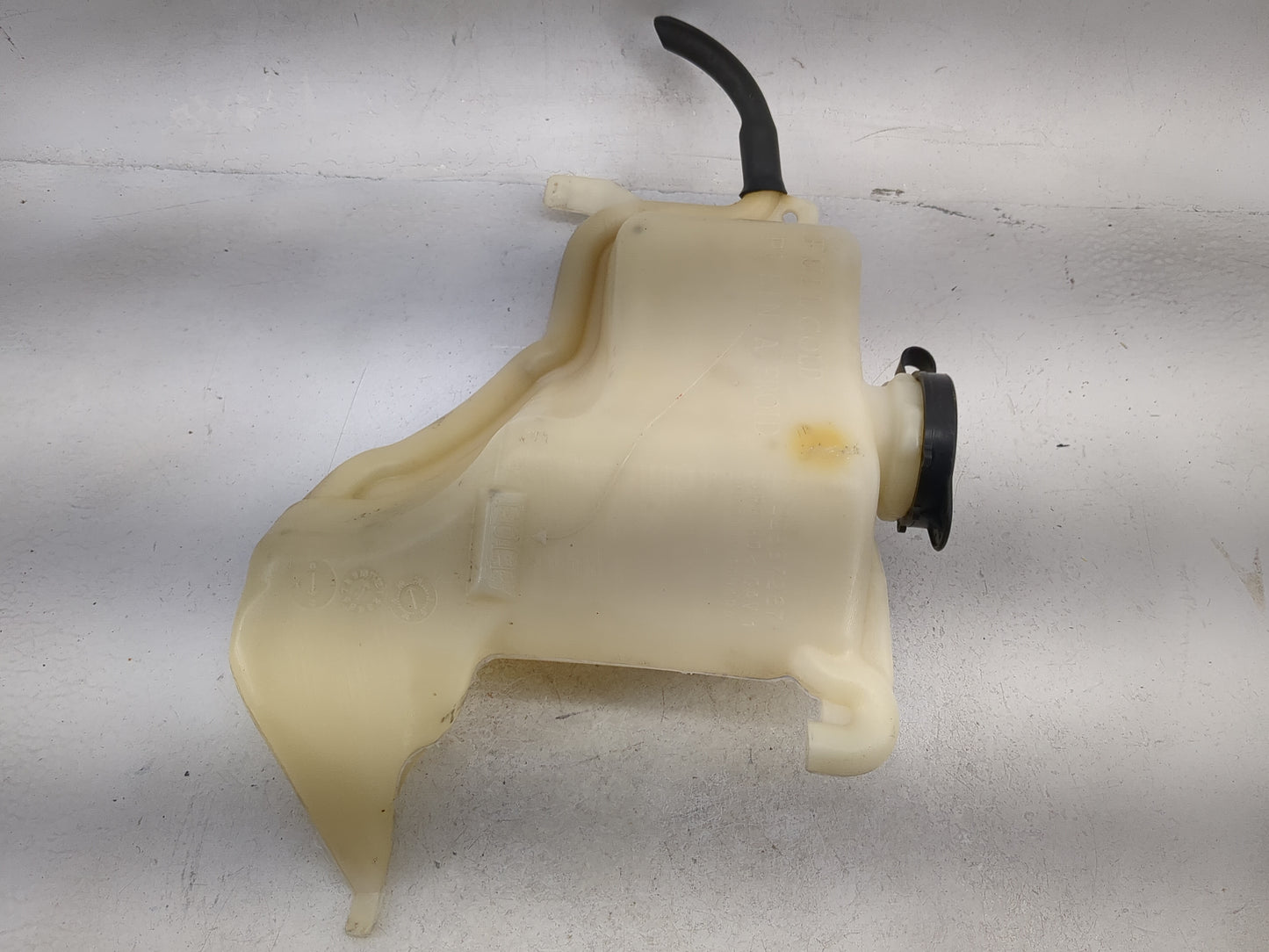 Chevrolet Traverse Radiator Coolant Overflow Expansion Tank Bottle 1481122 - Oemusedautoparts1.com