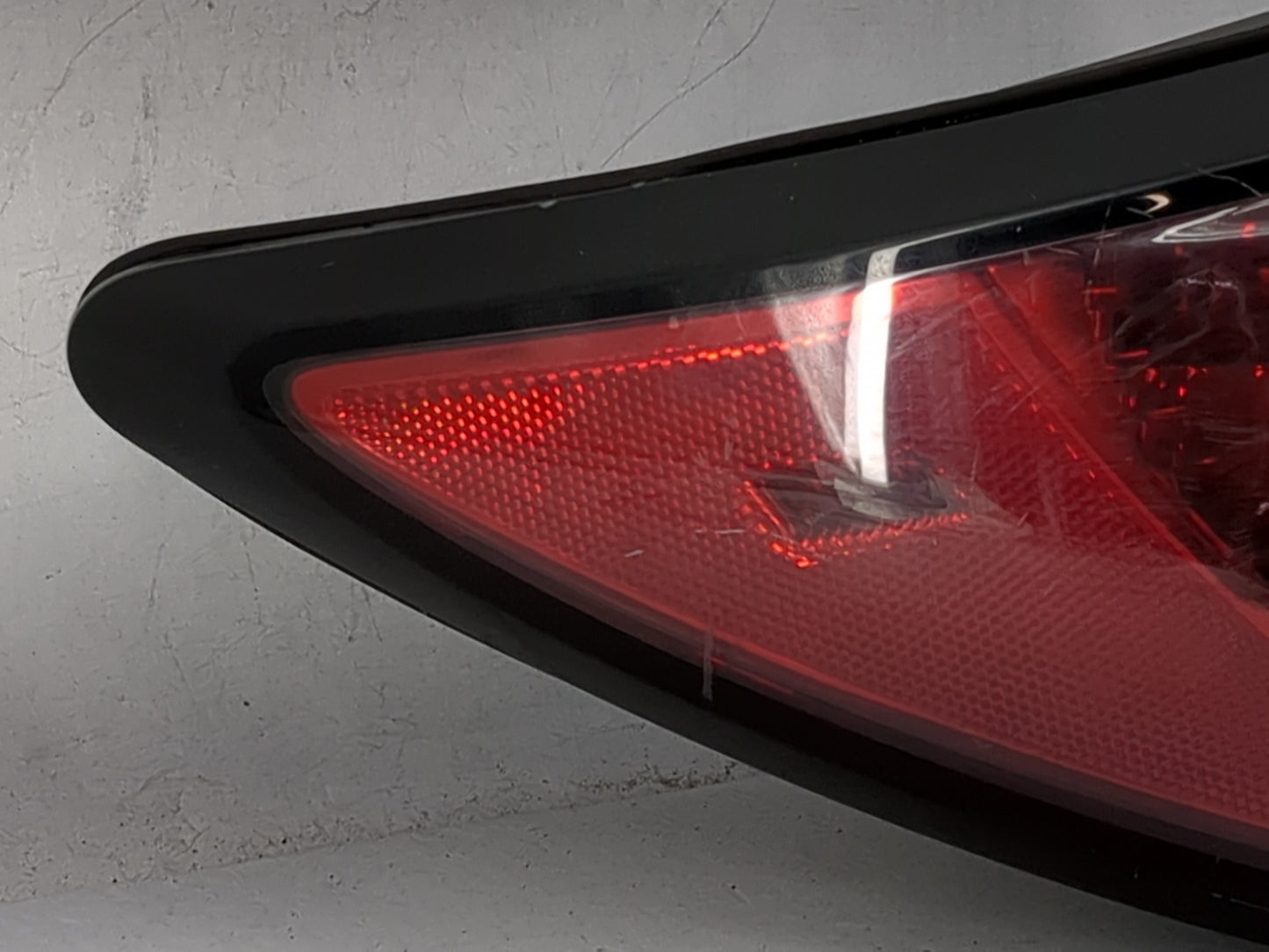 2014 Chevrolet Traverse Tail Light Assembly Driver Left OEM P/N:20956901 Fits OEM Used Auto Parts - Oemusedautoparts1.com