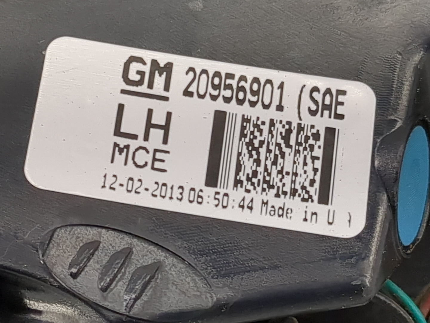 2014 Chevrolet Traverse Tail Light Assembly Driver Left OEM P/N:20956901 Fits OEM Used Auto Parts - Oemusedautoparts1.com