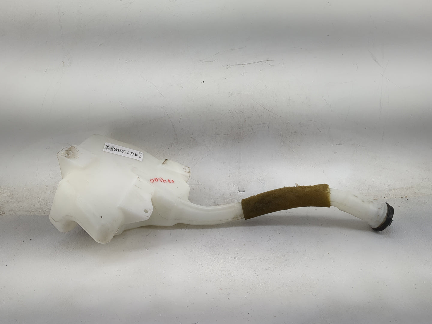 Chevrolet Traverse Windshield Washer Fluid Reservoir Bottle 1481596 - Oemusedautoparts1.com