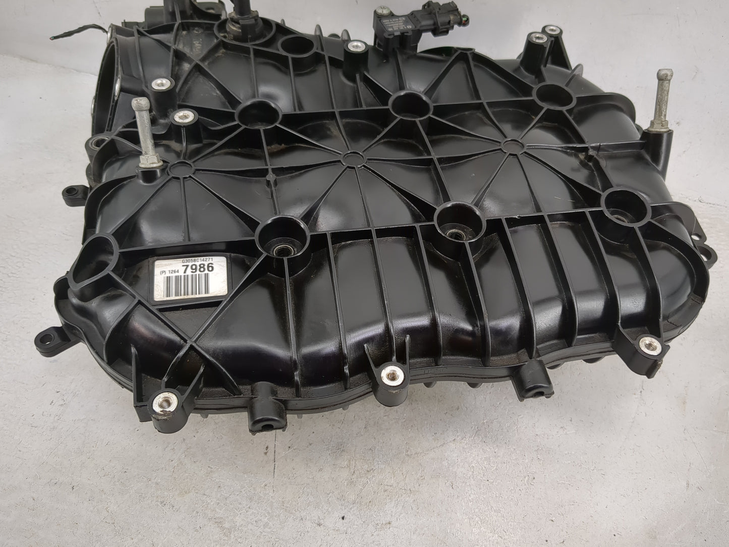 2014 Chevrolet Traverse Air Intake Manifold P/N:G3058C14271 Fits OEM Used Auto Parts - Oemusedautoparts1.com