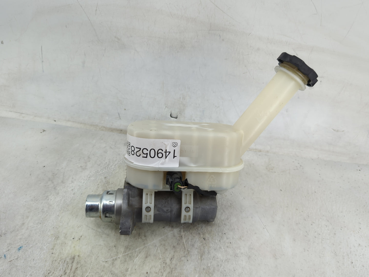 Chevrolet Traverse Brake Master Cylinder 1490528 - Oemusedautoparts1.com