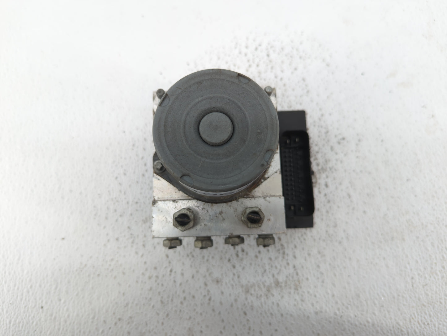 2017 Chevrolet Traverse ABS Pump Control Module Replacement P/N:22893247 Fits Fits 2012 2013 2014 2015 2016 OEM Used Auto Pa