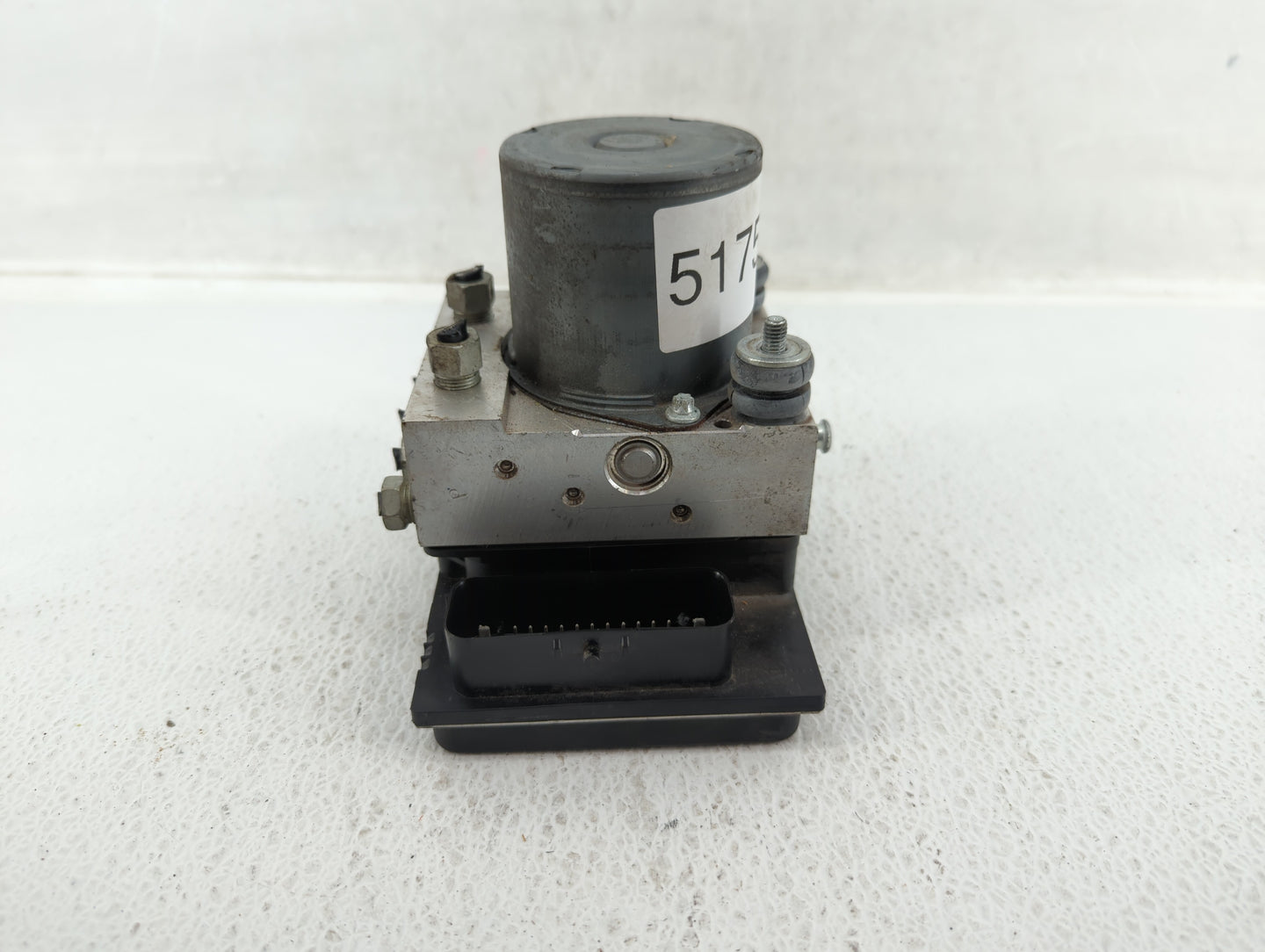 2017 Chevrolet Traverse ABS Pump Control Module Replacement P/N:22893247 Fits Fits 2012 2013 2014 2015 2016 OEM Used Auto Pa