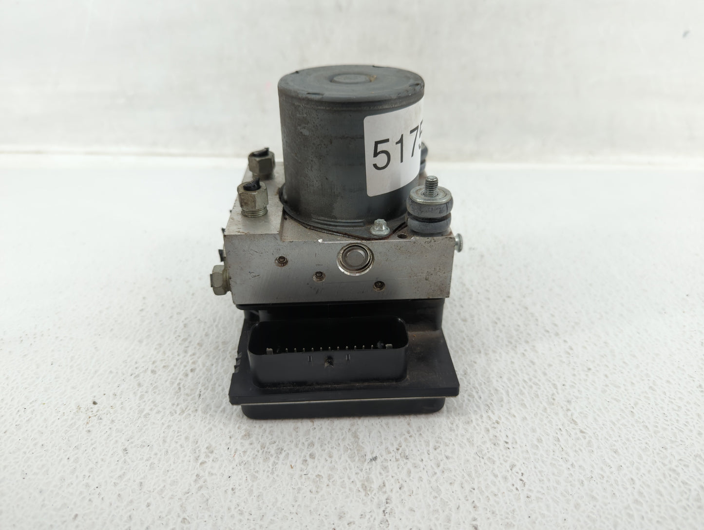 2017 Chevrolet Traverse ABS Pump Control Module Replacement P/N:22893247 Fits Fits 2012 2013 2014 2015 2016 OEM Used Auto Pa