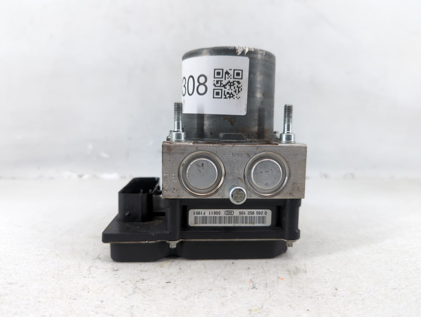 2017 Chevrolet Traverse ABS Pump Control Module Replacement P/N:22893247 Fits Fits 2012 2013 2014 2015 2016 OEM Used Auto Pa