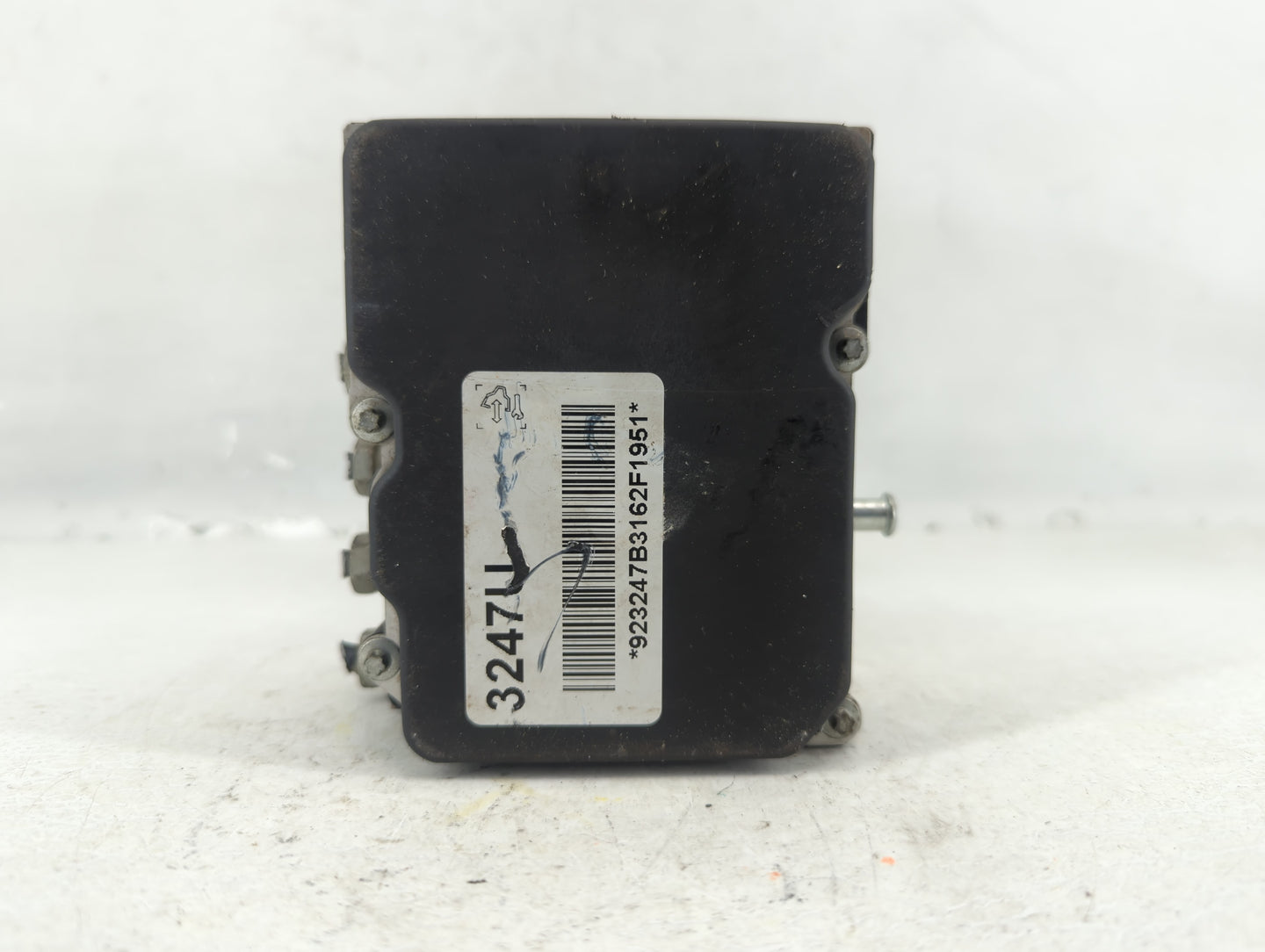 2017 Chevrolet Traverse ABS Pump Control Module Replacement P/N:22893247 Fits Fits 2012 2013 2014 2015 2016 OEM Used Auto Pa
