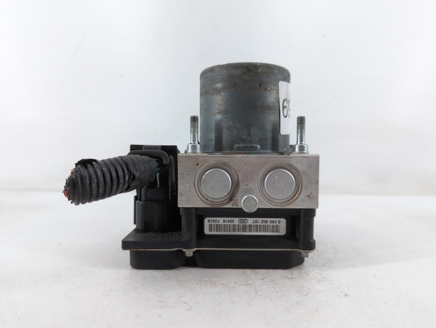 2017 Chevrolet Traverse ABS Pump Control Module Replacement P/N:22893248 Fits Fits 2012 2013 2014 2015 2016 OEM Used Auto Pa