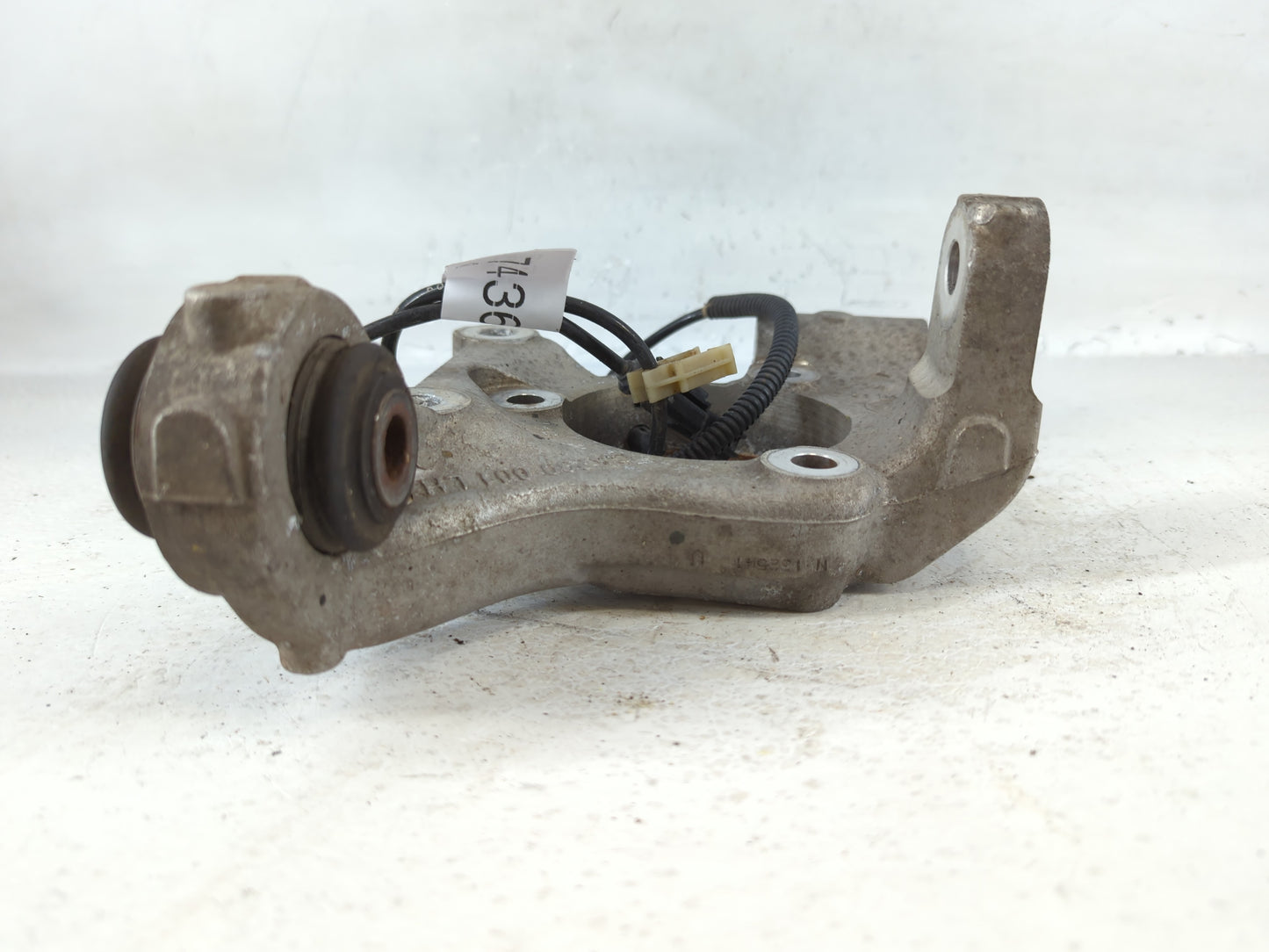 Chevrolet Traverse Driver Rear Knuckle/stub Axle Oem 743603 - Oemusedautoparts1.com