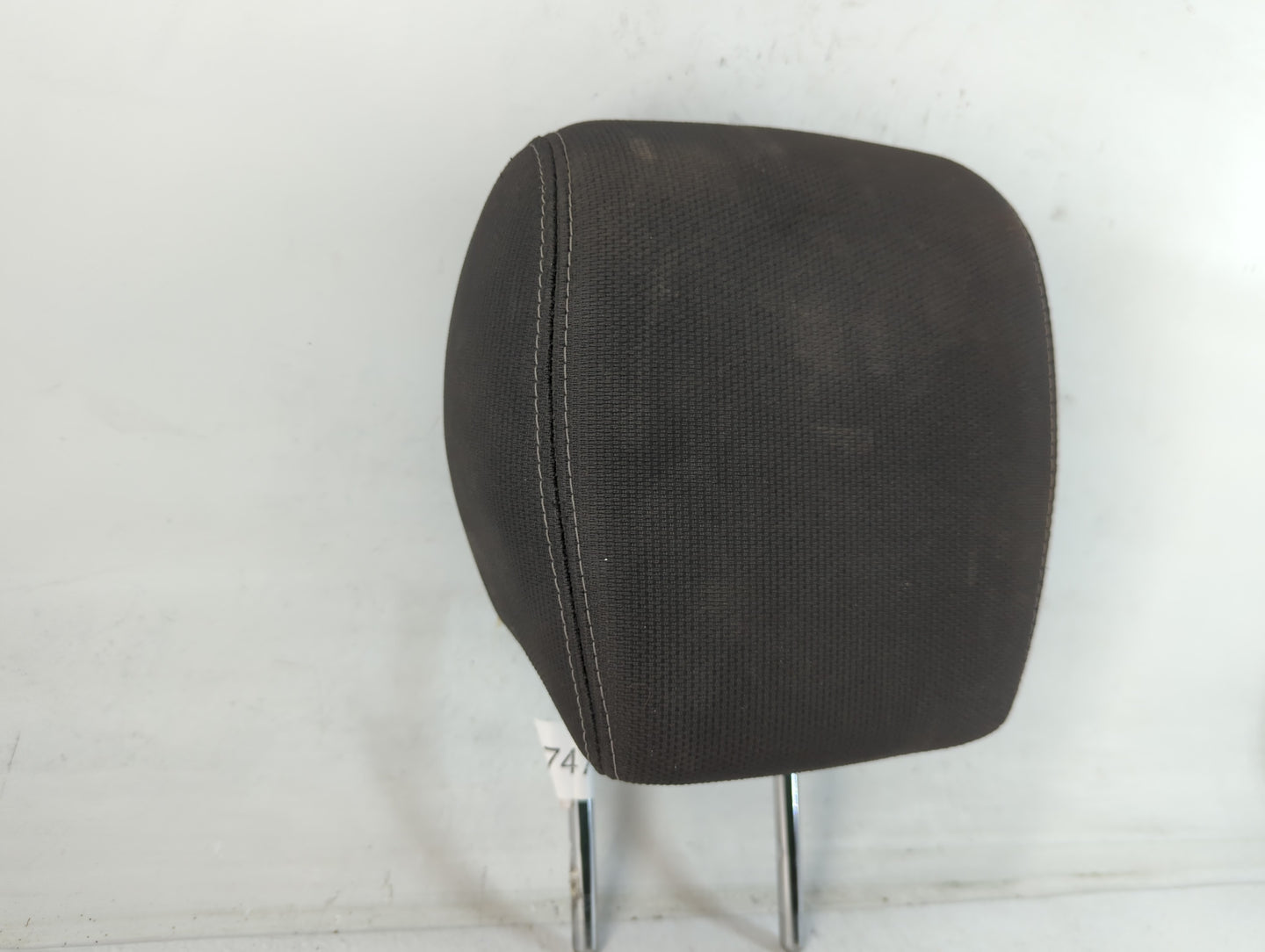 2013 Chevrolet Traverse Headrest Head Rest Front Driver Passenger Seat - Oemusedautoparts1.com