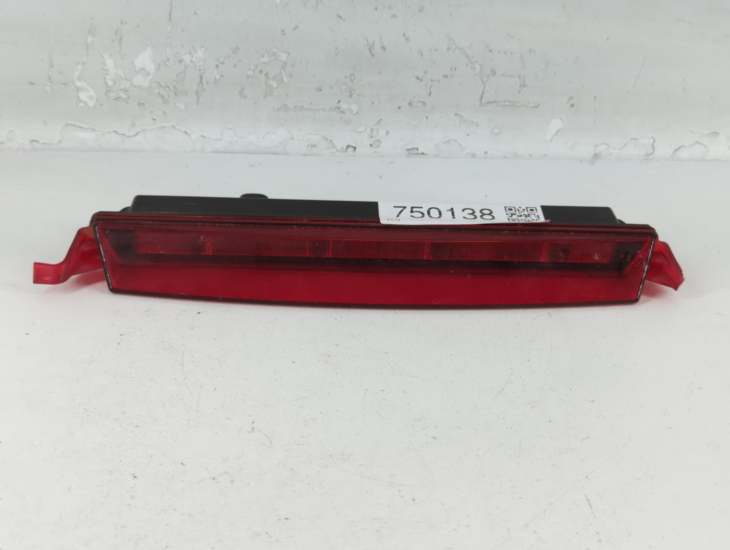 2014 Chevrolet Traverse Third Brake Light Tail Light P/N:15130002 Fits OEM Used Auto Parts - Oemusedautoparts1.com