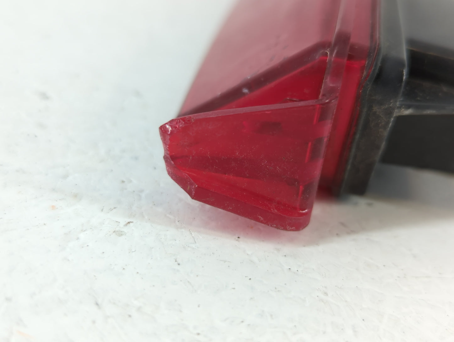 2014 Chevrolet Traverse Third Brake Light Tail Light P/N:15130002 Fits OEM Used Auto Parts - Oemusedautoparts1.com