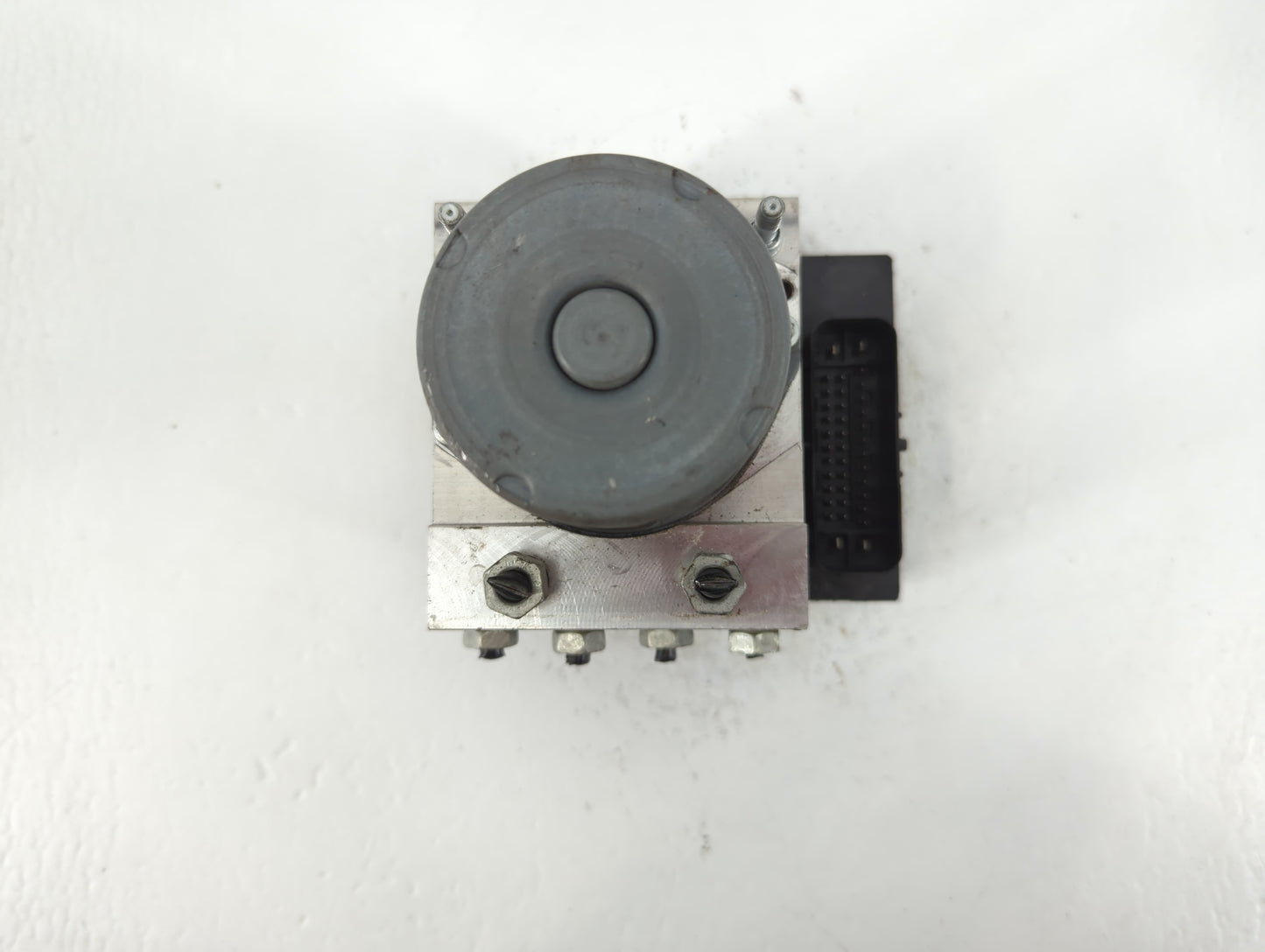 2017 Chevrolet Traverse ABS Pump Control Module Replacement P/N:3247U Fits Fits 2012 2013 2014 2015 2016 OEM Used Auto Parts