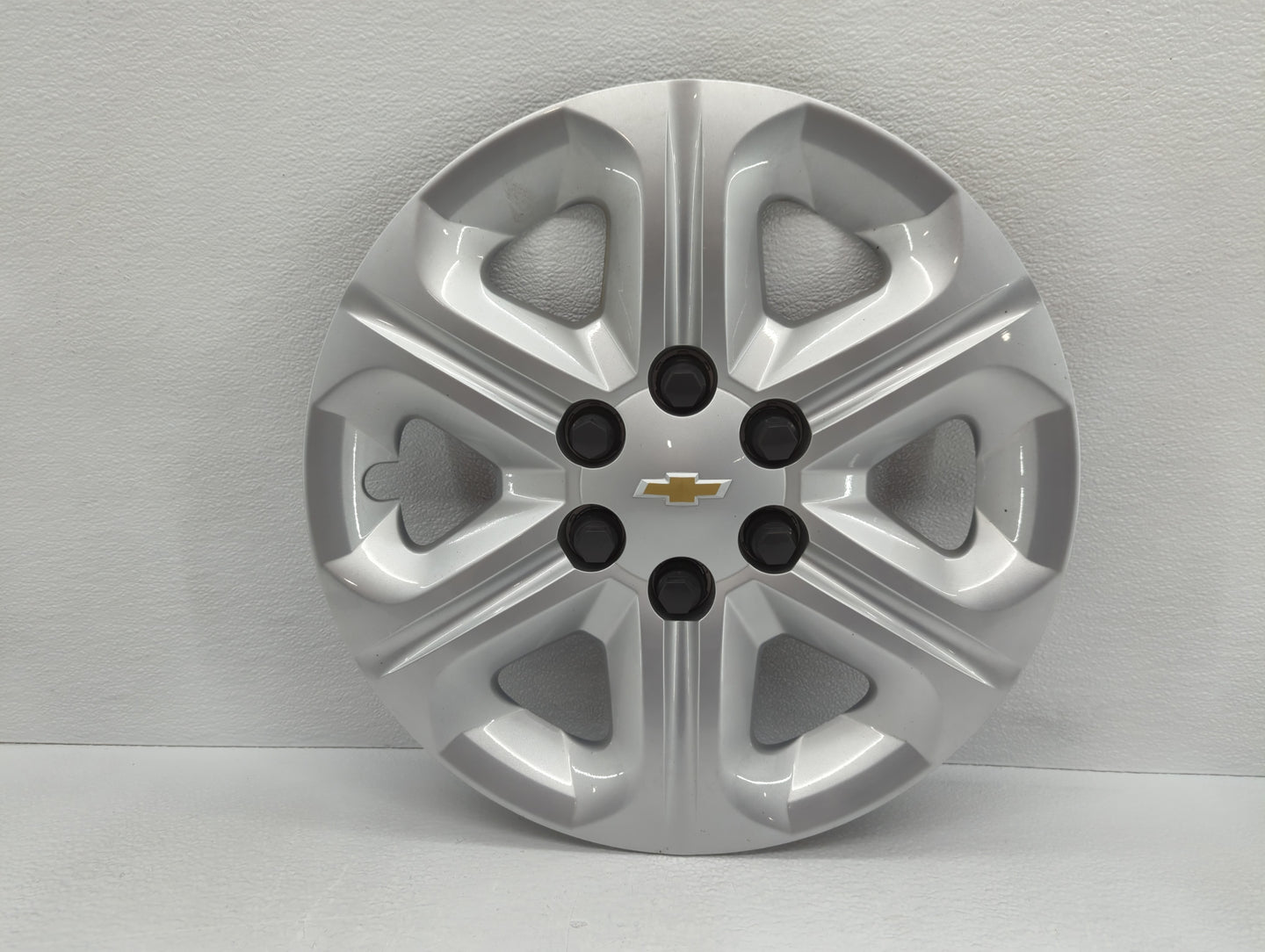 2017-2017 Chevrolet Traverse Driver Front Wheel Hub Oem - Oemusedautoparts1.com