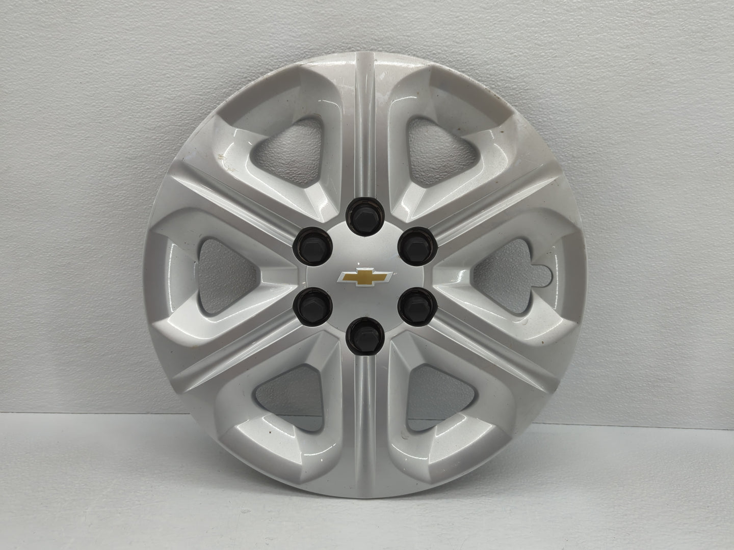 2017-2017 Chevrolet Traverse Driver Front Wheel Hub Oem - Oemusedautoparts1.com