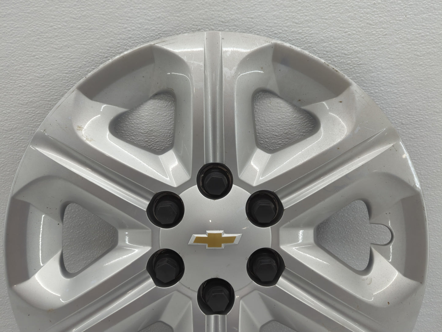 2017-2017 Chevrolet Traverse Driver Front Wheel Hub Oem - Oemusedautoparts1.com