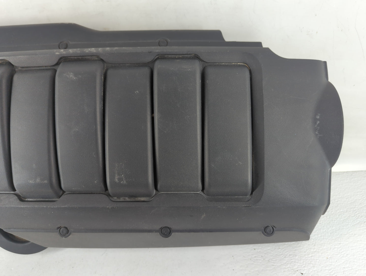 2014 Chevrolet Traverse Engine Cover - Oemusedautoparts1.com