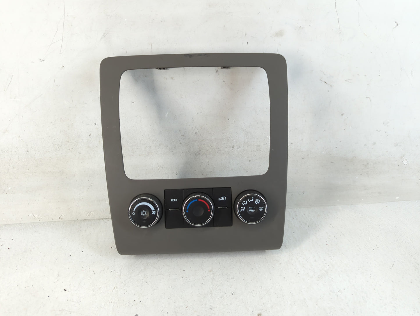2013-2017 Chevrolet Traverse Climate Control Module Temperature AC/Heater Replacement P/N:22969802 Fits OEM Used Auto Parts 