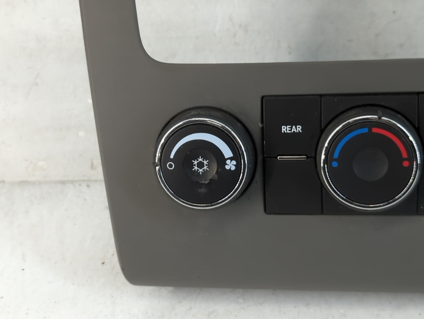 2013-2017 Chevrolet Traverse Climate Control Module Temperature AC/Heater Replacement P/N:22969802 Fits OEM Used Auto Parts 