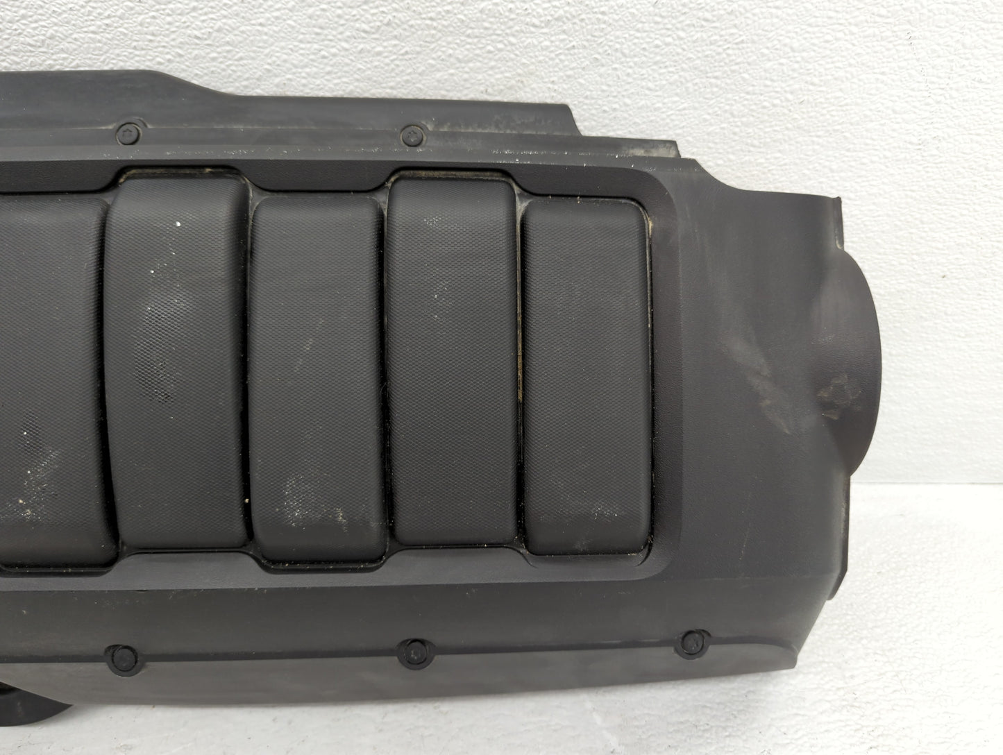 2014 Chevrolet Traverse Engine Cover - Oemusedautoparts1.com