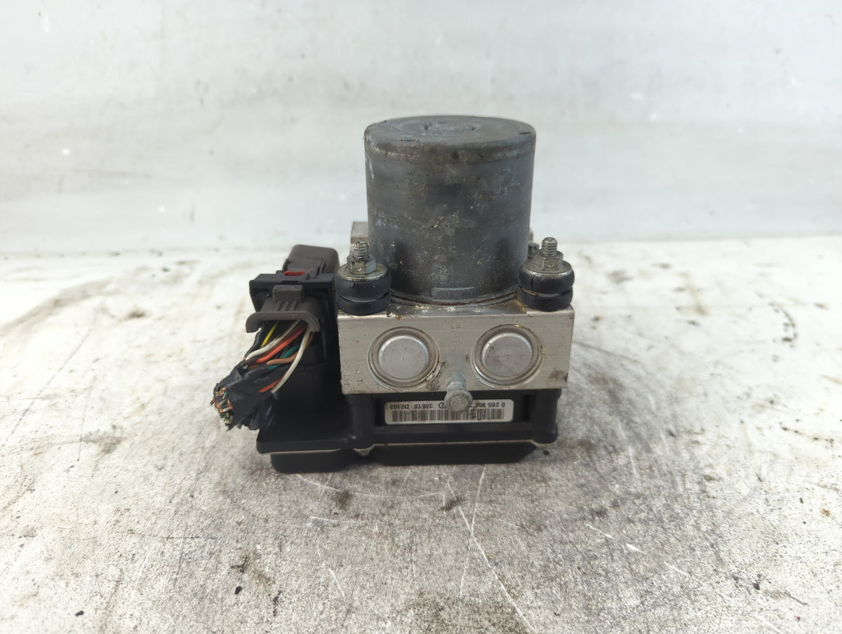 2017 Chevrolet Traverse Anti-Lock Brake ABS Pump Module Actuator OEM Fits Fits 2012 2013 2014 2015 2016 OEM Used Auto Parts 