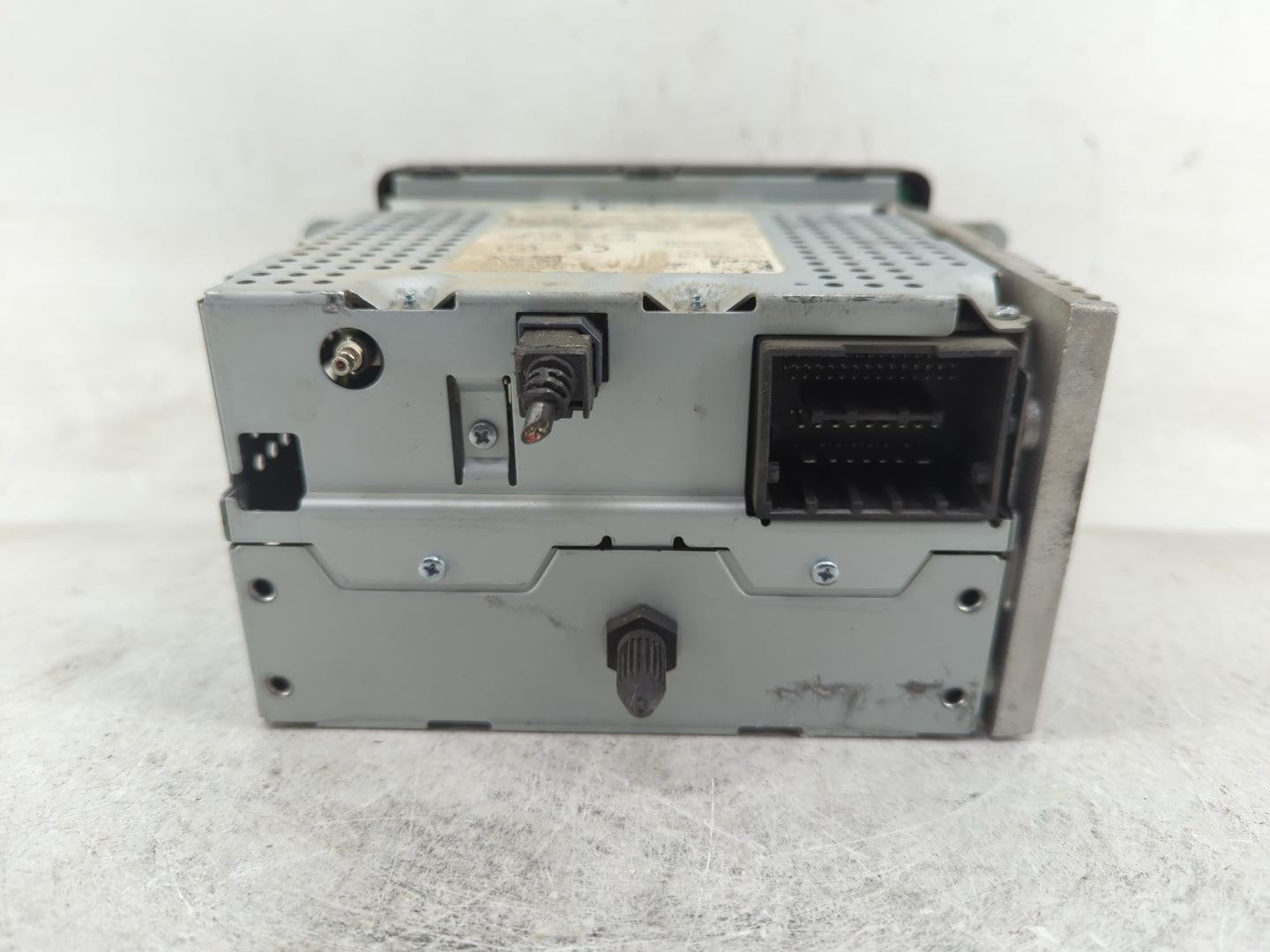 2014 Chevrolet Trax Radio AM FM Cd Player Receiver Replacement P/N:95369860 Fits OEM Used Auto Parts - Oemusedautoparts1.com