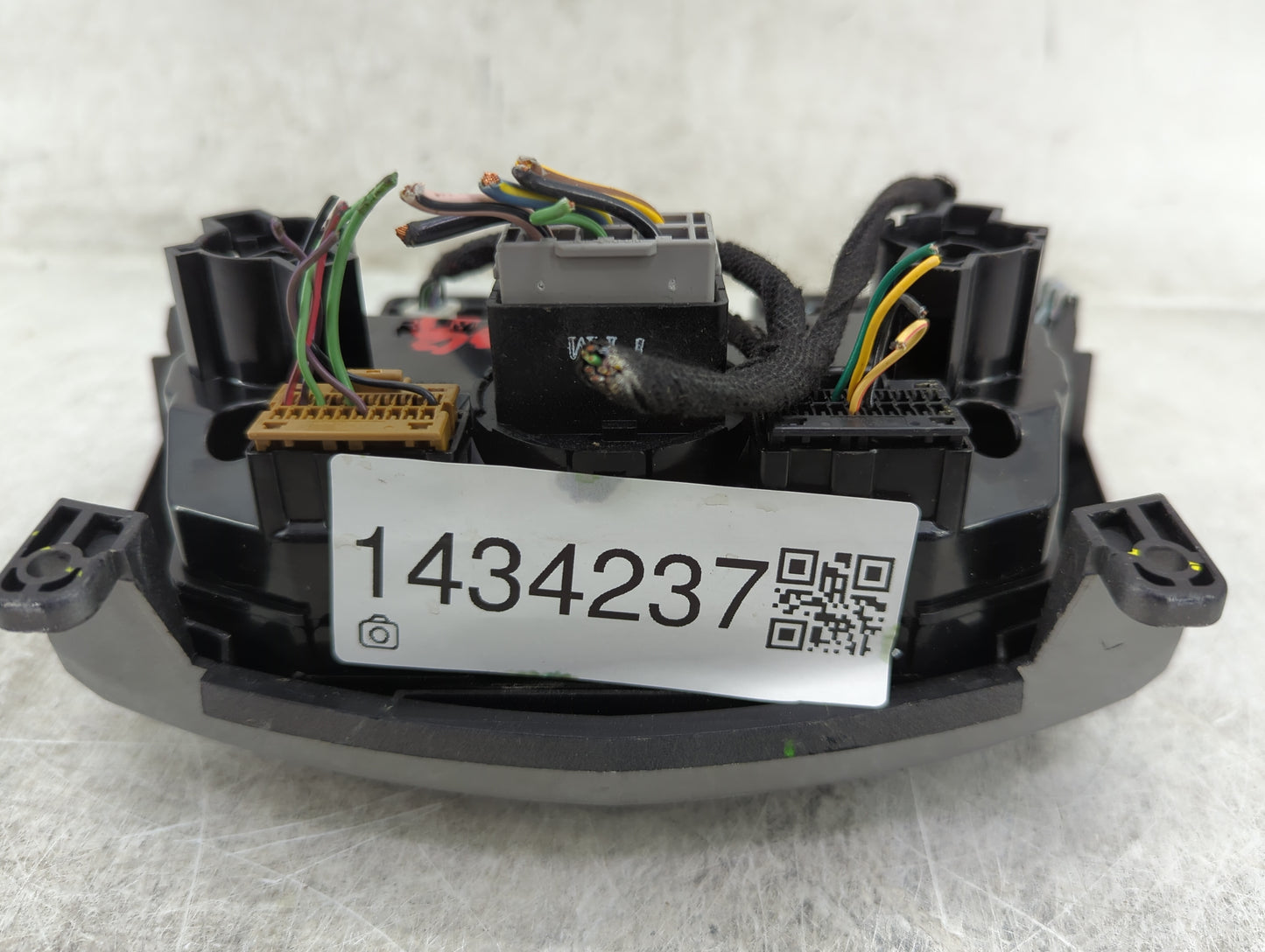 2013-2014 Chevrolet Trax Climate Control Module Temperature AC/Heater Replacement P/N:95332716 323980000000X Fits Fits 2013 