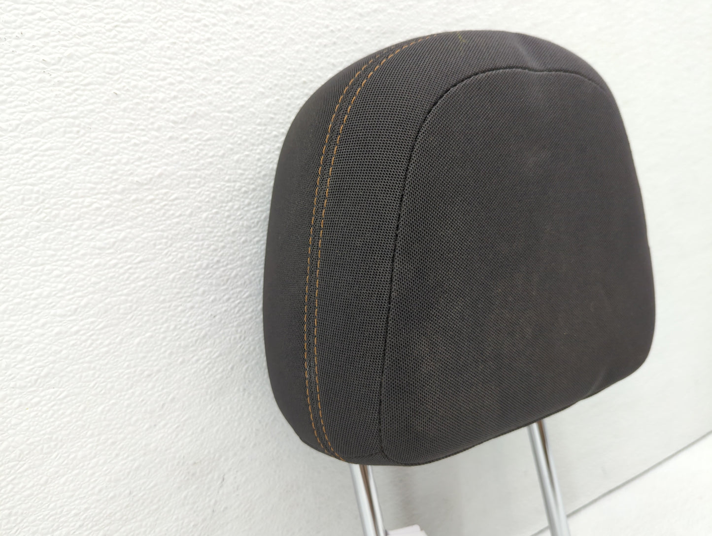 2013-2014 Chevrolet Trax Headrest Head Rest Front Driver Passenger Seat - Oemusedautoparts1.com