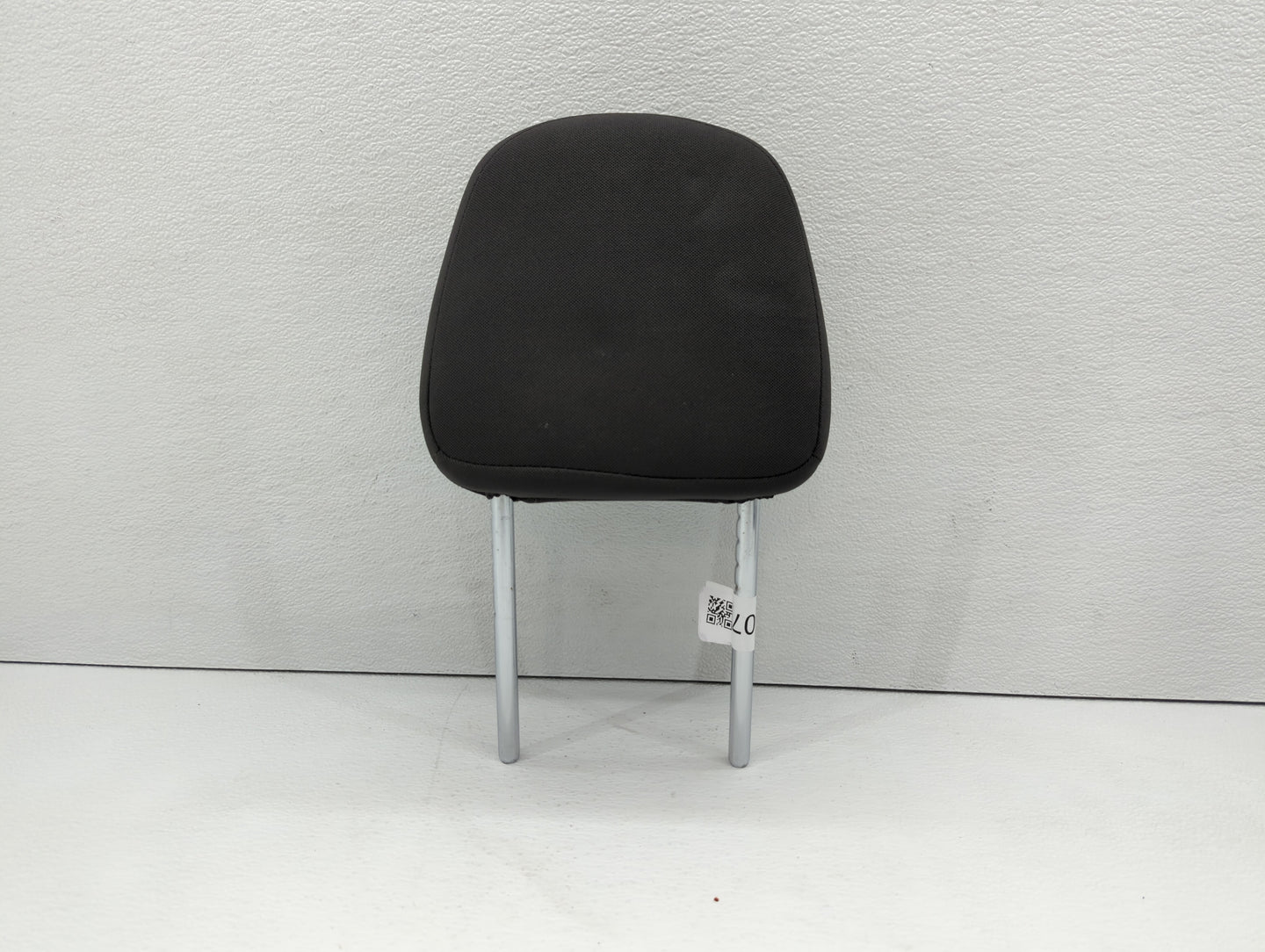 2013-2014 Chevrolet Trax Headrest Head Rest Front Driver Passenger Seat - Oemusedautoparts1.com