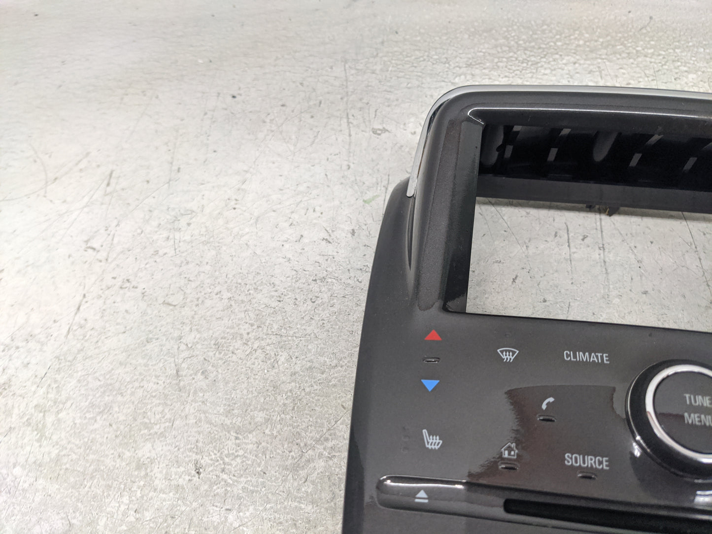 2013-2015 Chevrolet Volt Radio Control Panel - Oemusedautoparts1.com
