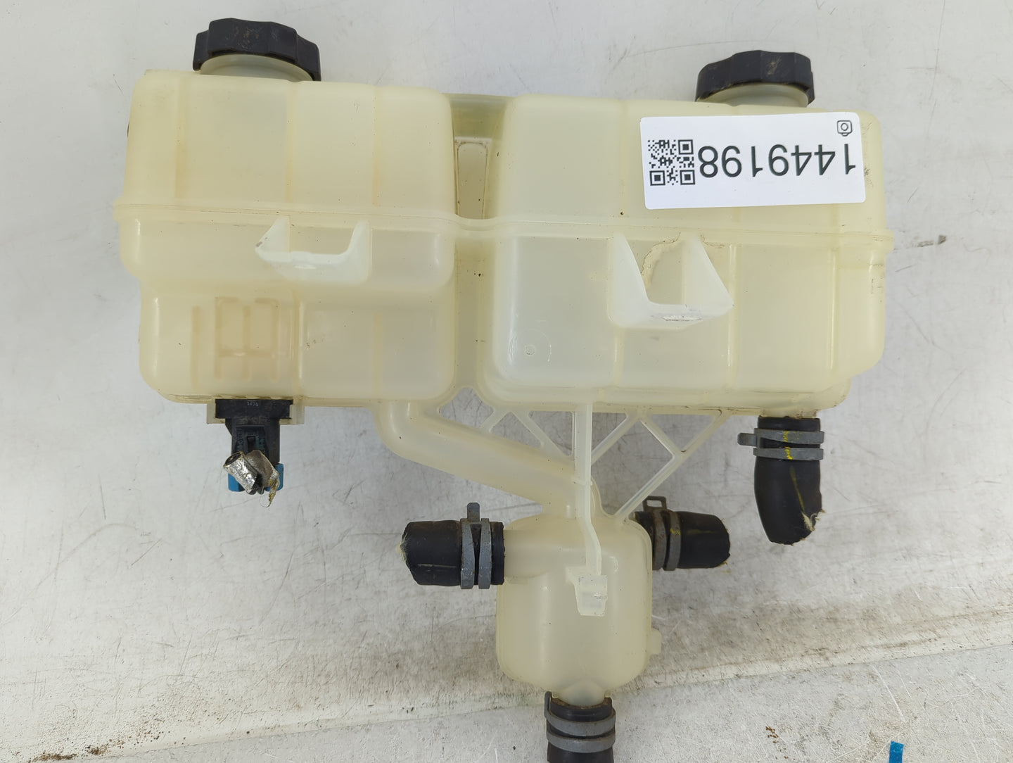 2014-2015 Chevrolet Volt Radiator Coolant Overflow Expansion Tank Bottle - Oemusedautoparts1.com