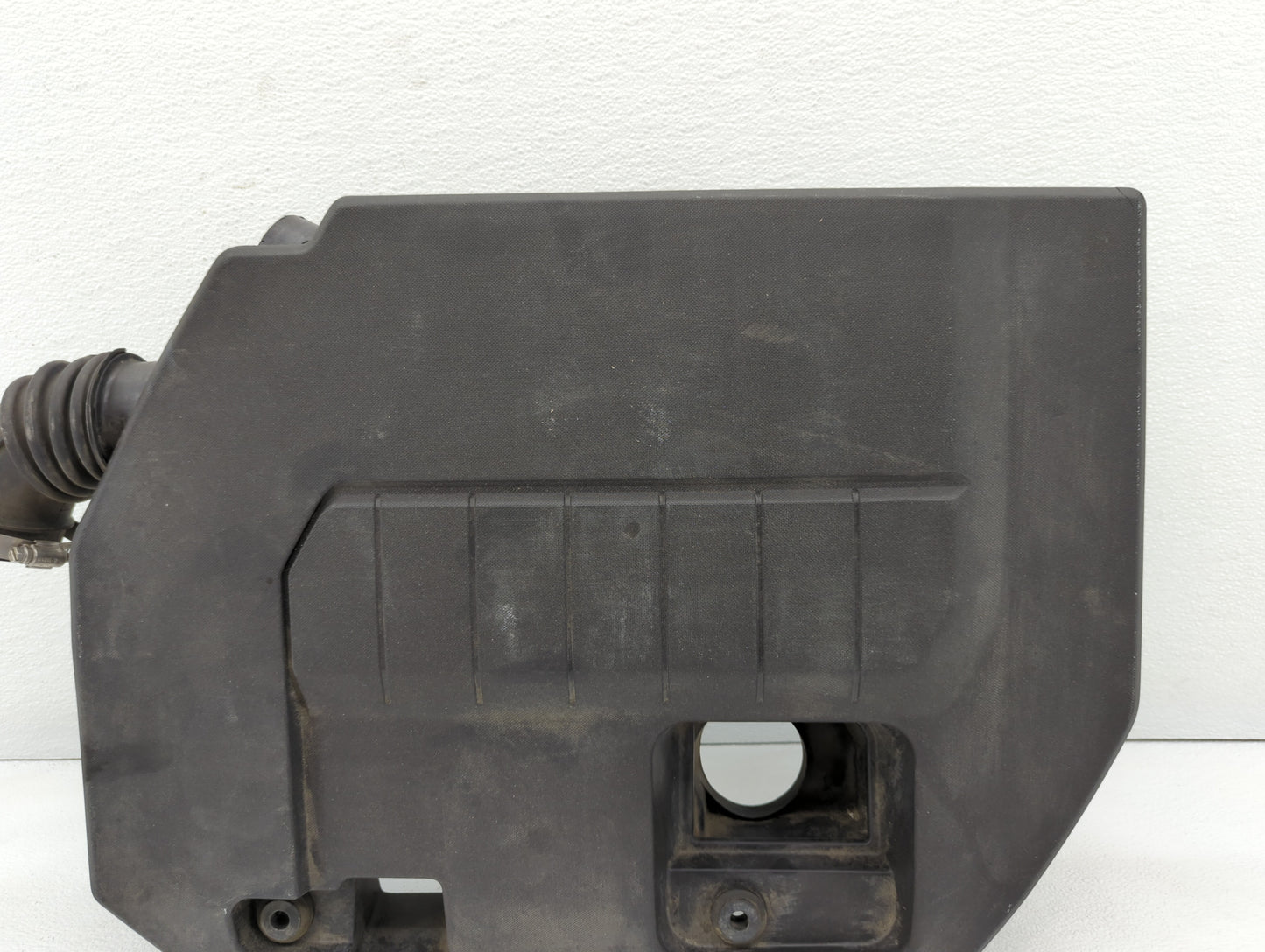 2014 Chevrolet Volt Engine Cover - Oemusedautoparts1.com