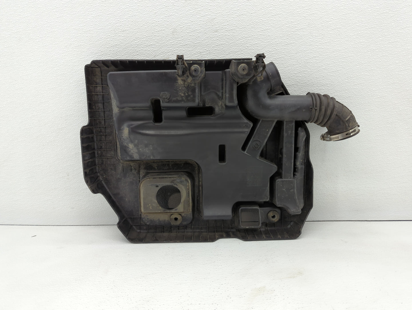 2014 Chevrolet Volt Engine Cover - Oemusedautoparts1.com
