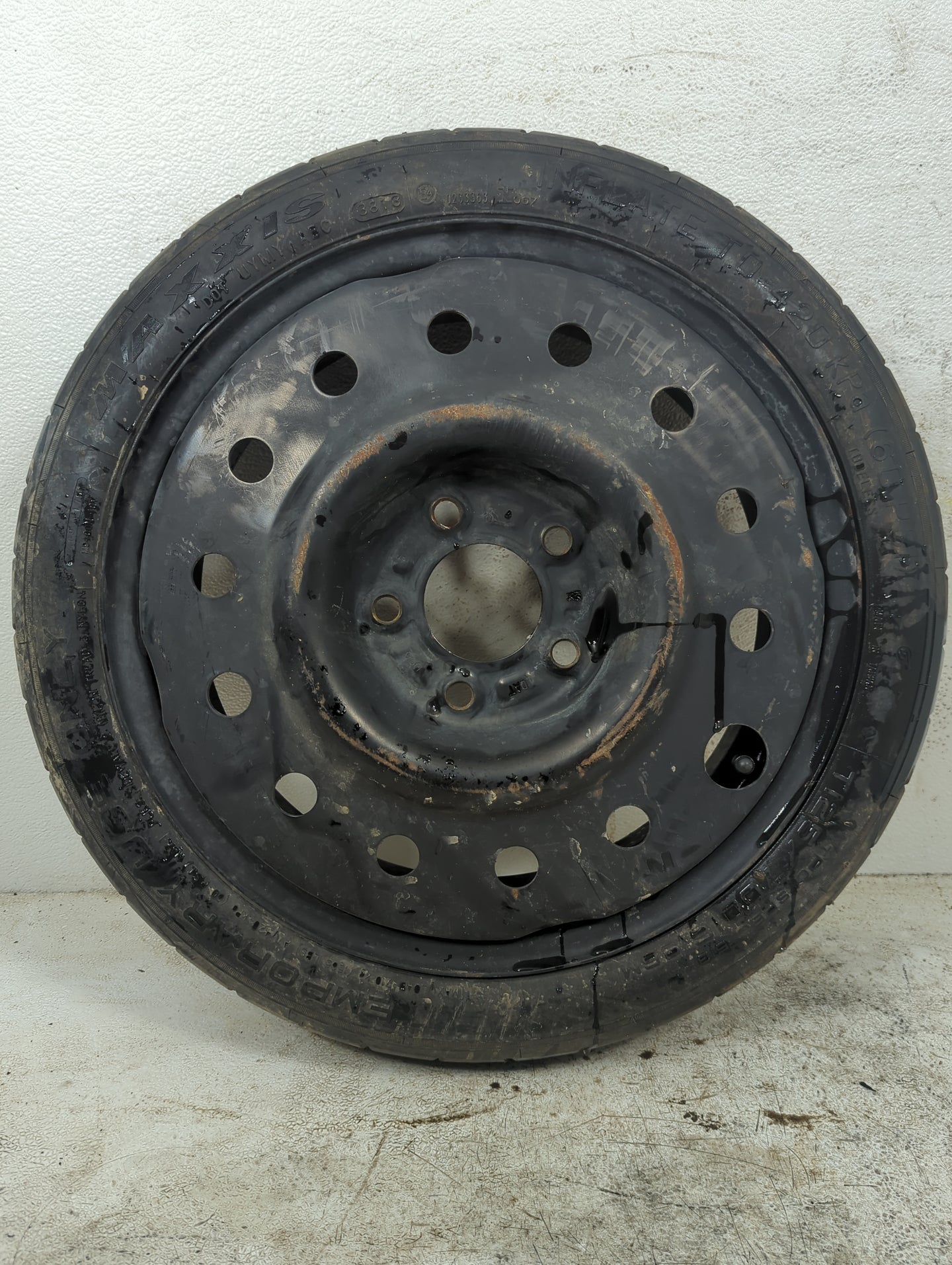 2014 Chevrolet Impala (80 & Up) Impala Spare Donut Tire Wheel Rim Oem - Oemusedautoparts1.com