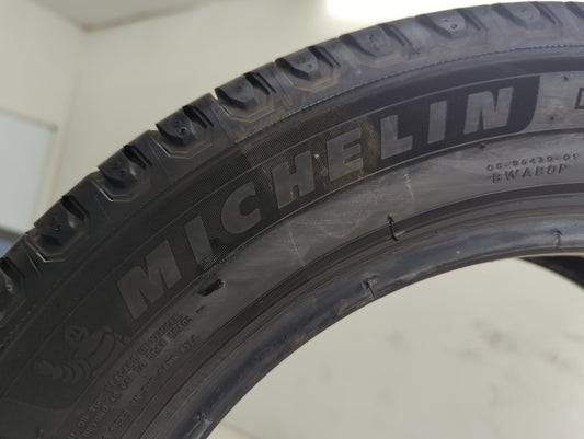 Used Tire 205/55R16 MICHELIN DEFENDER 2 91H - Tread Depth 8.5/32