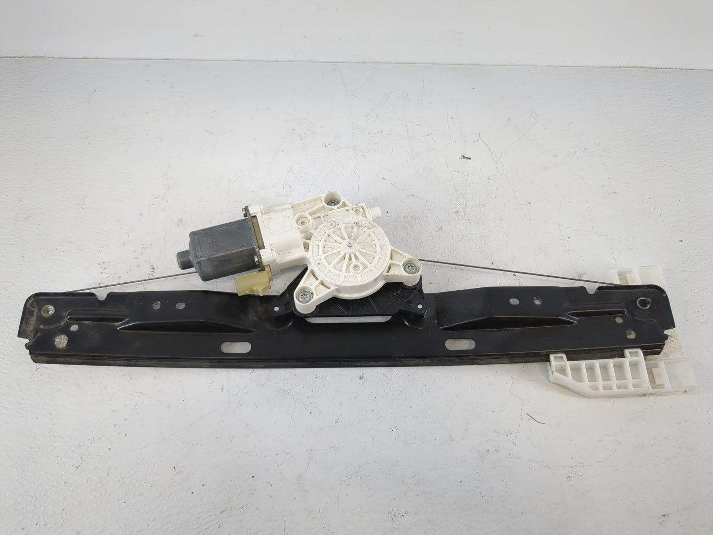 2011-2014 Chrysler 200 Passenger Rear Right Power Window Motor - Oemusedautoparts1.com