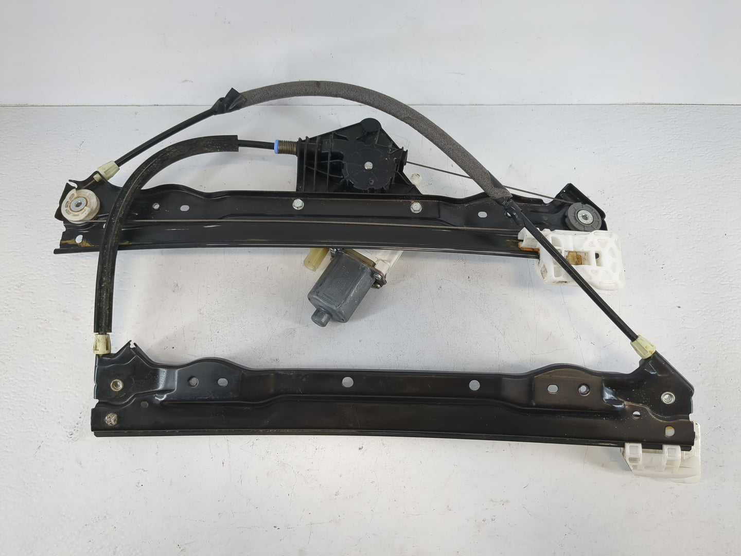 2011-2014 Chrysler 200 Used Window Regulator Passenger Front - Oemusedautoparts1.com