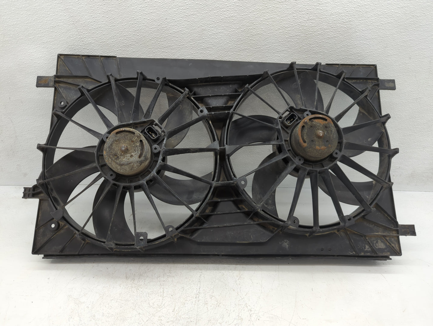 2014 Chrysler 200 Electric Radiator Cooling Fan Motor Assembly - Oemusedautoparts1.com