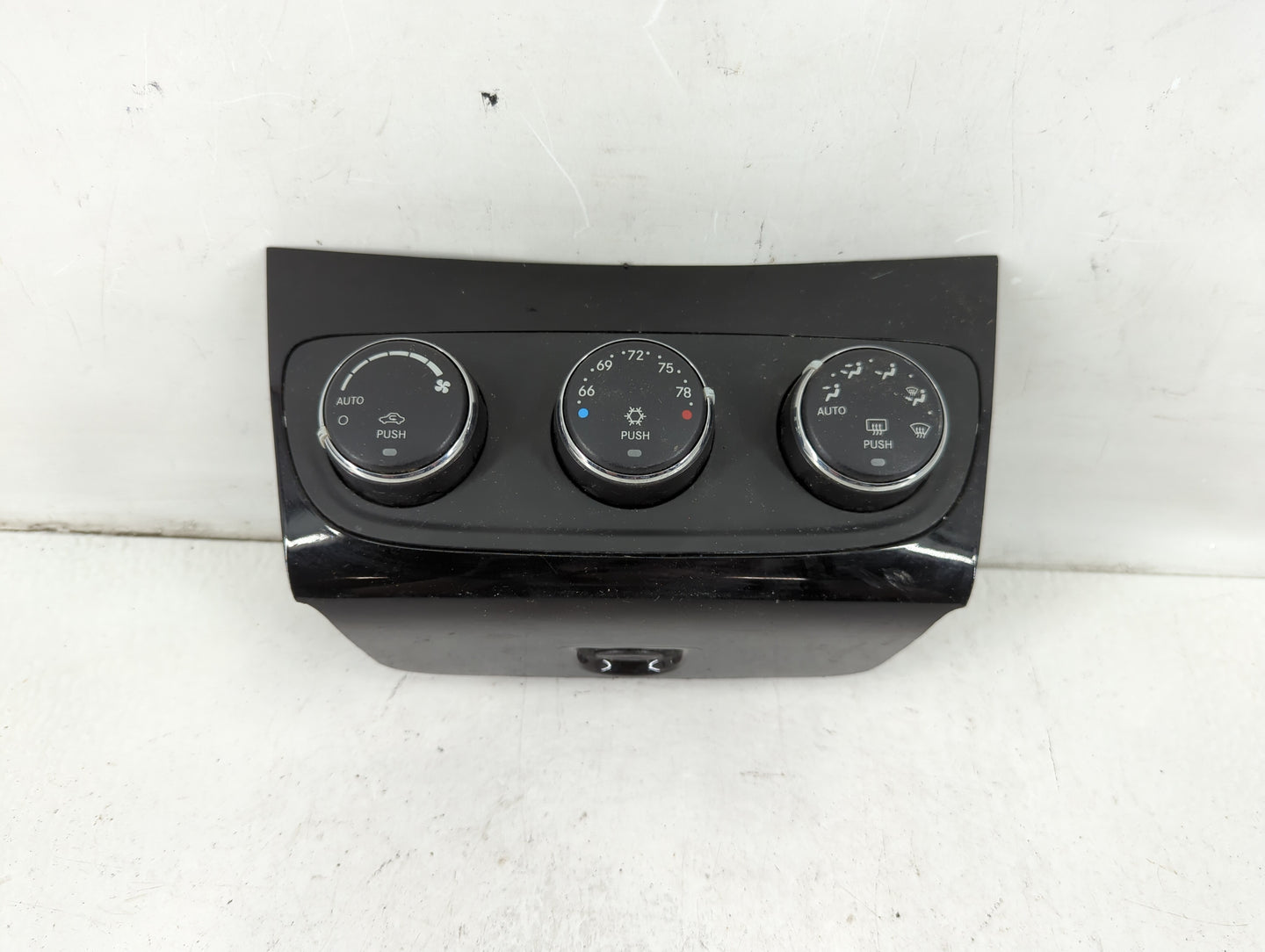 2014 Chrysler 200 Climate Control Module Temperature AC/Heater Replacement P/N:P55111888AI Fits OEM Used Auto Parts - Oemuse