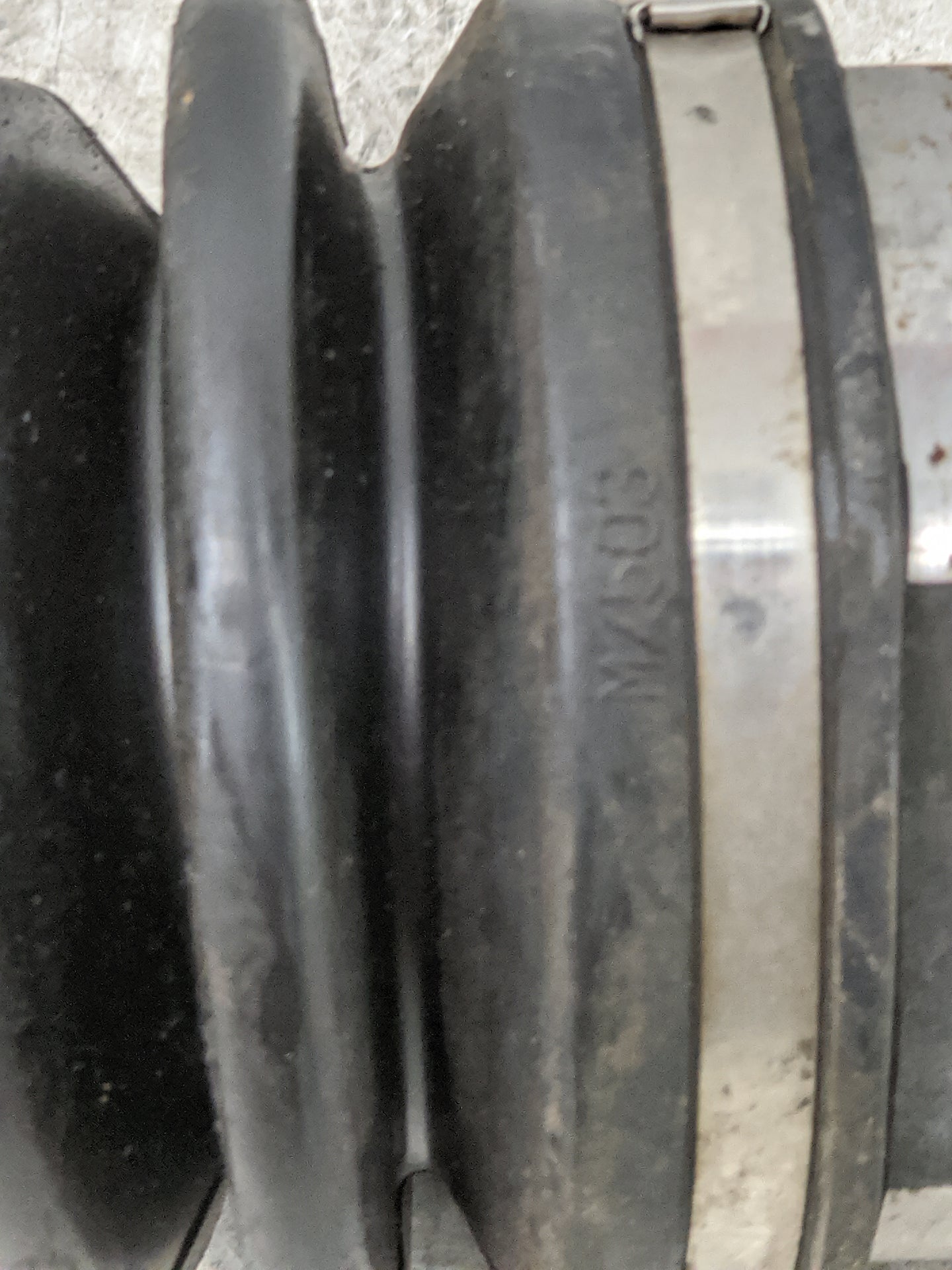 2011-2014 Chrysler 200 Axle Shaft Front Driver Cv C/v 1103836 - Oemusedautoparts1.com