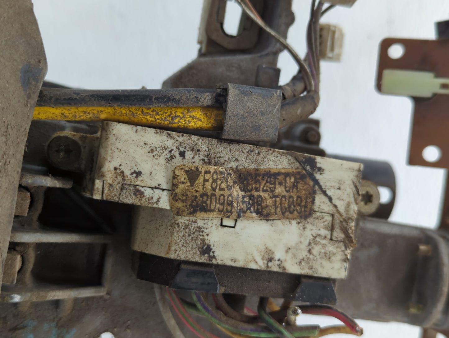 2011-2014 Chrysler 200 A/t Power Steering Column With Motor - Oemusedautoparts1.com