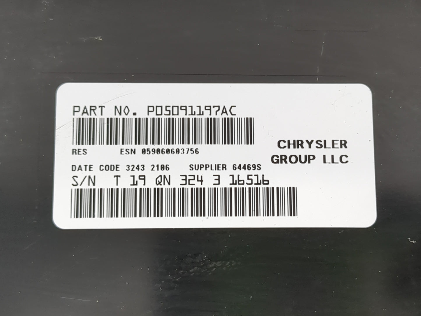 2013-2014 Chrysler 200 Radio AM FM Cd Player Receiver Replacement P/N:P05091197AC Fits Fits 2013 2014 OEM Used Auto Parts - 
