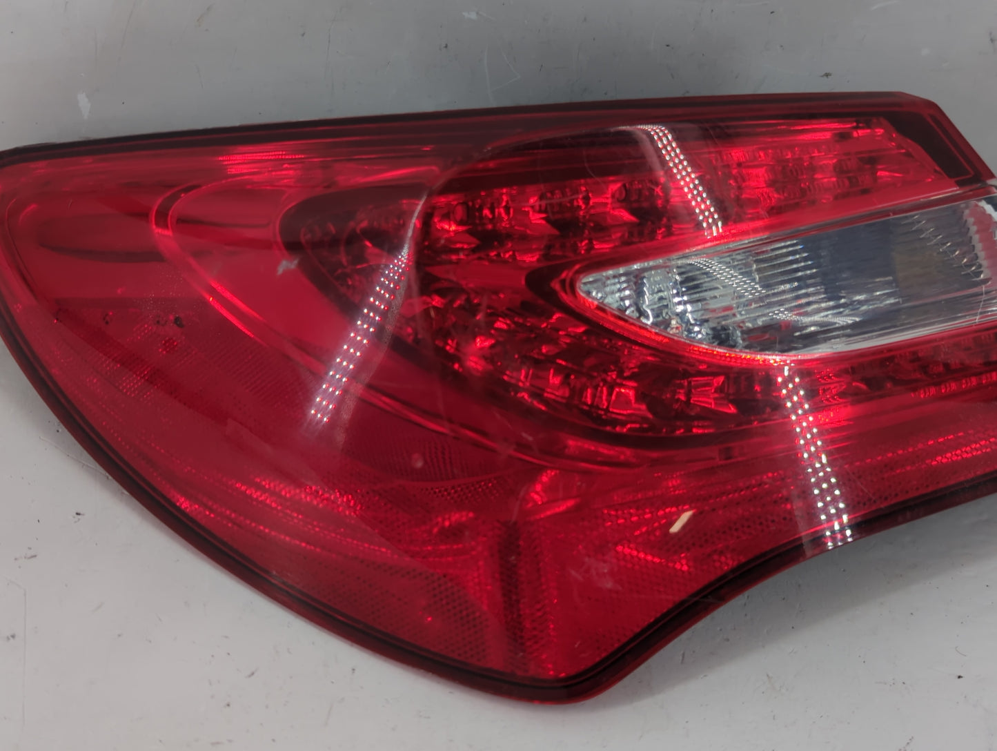2014 Chrysler 200 Tail Light Assembly Driver Left OEM P/N:05182524AE Fits OEM Used Auto Parts - Oemusedautoparts1.com