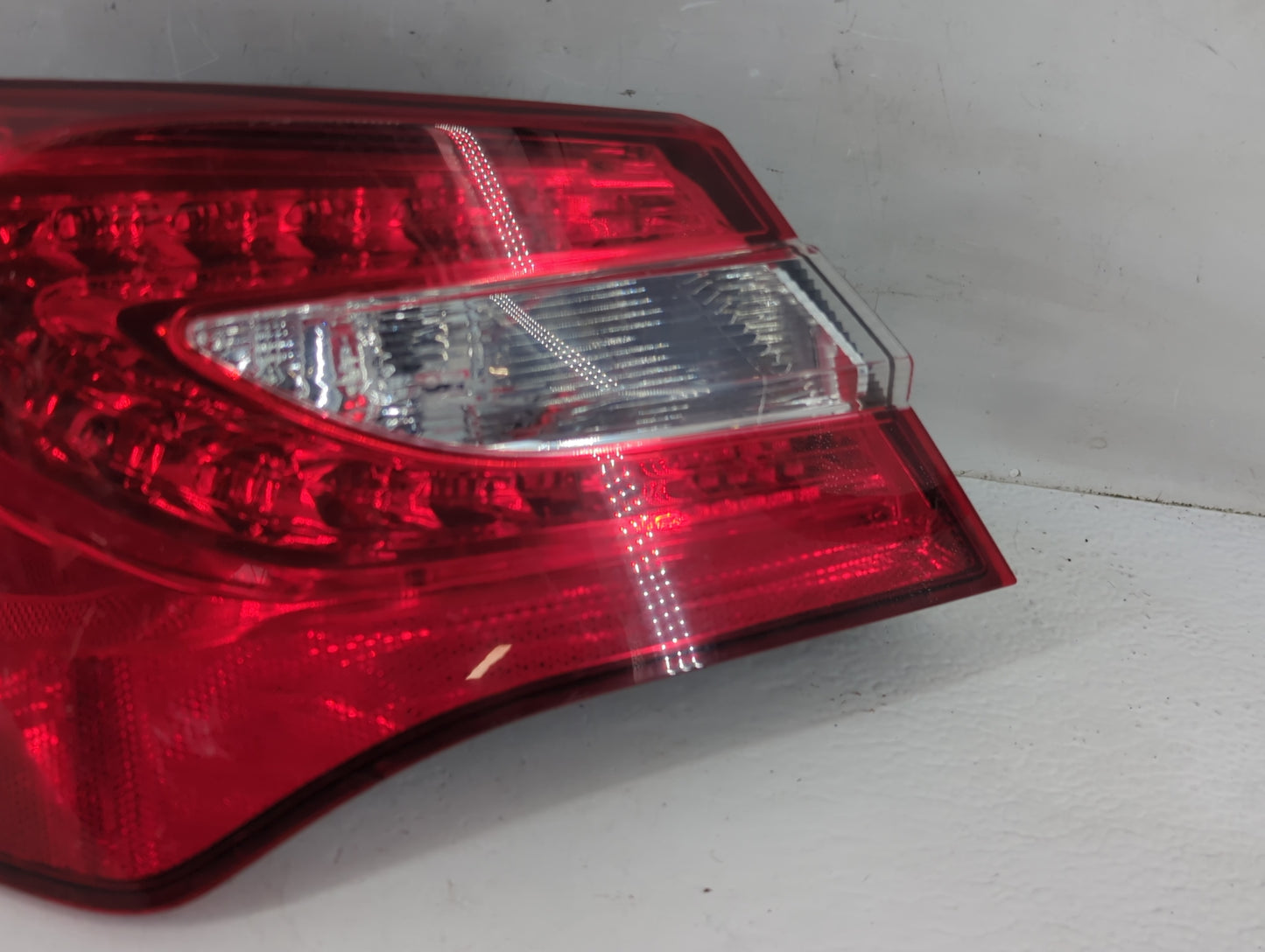 2014 Chrysler 200 Tail Light Assembly Driver Left OEM P/N:05182524AE Fits OEM Used Auto Parts - Oemusedautoparts1.com