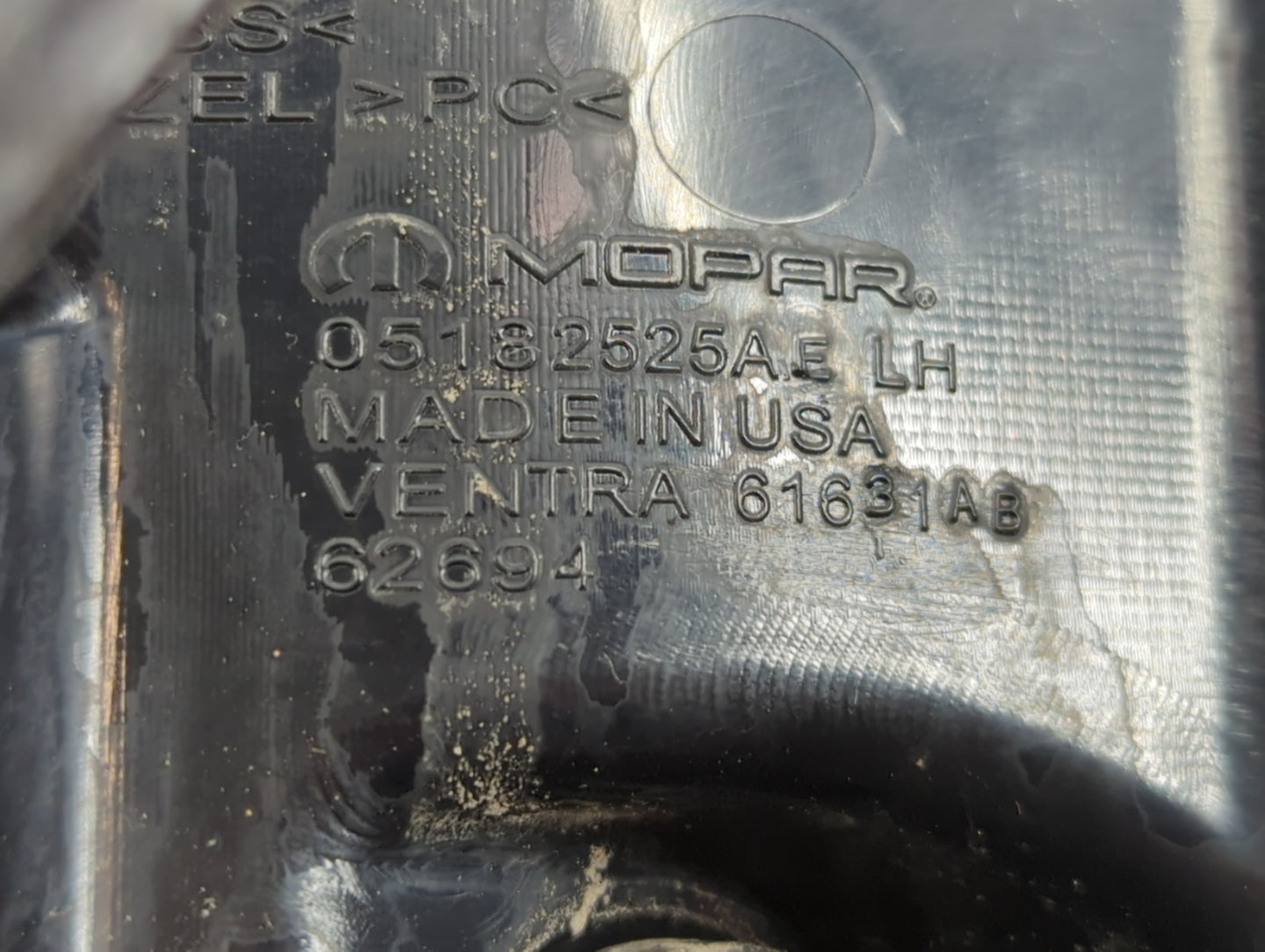 2014 Chrysler 200 Tail Light Assembly Driver Left OEM P/N:05182524AE Fits OEM Used Auto Parts - Oemusedautoparts1.com