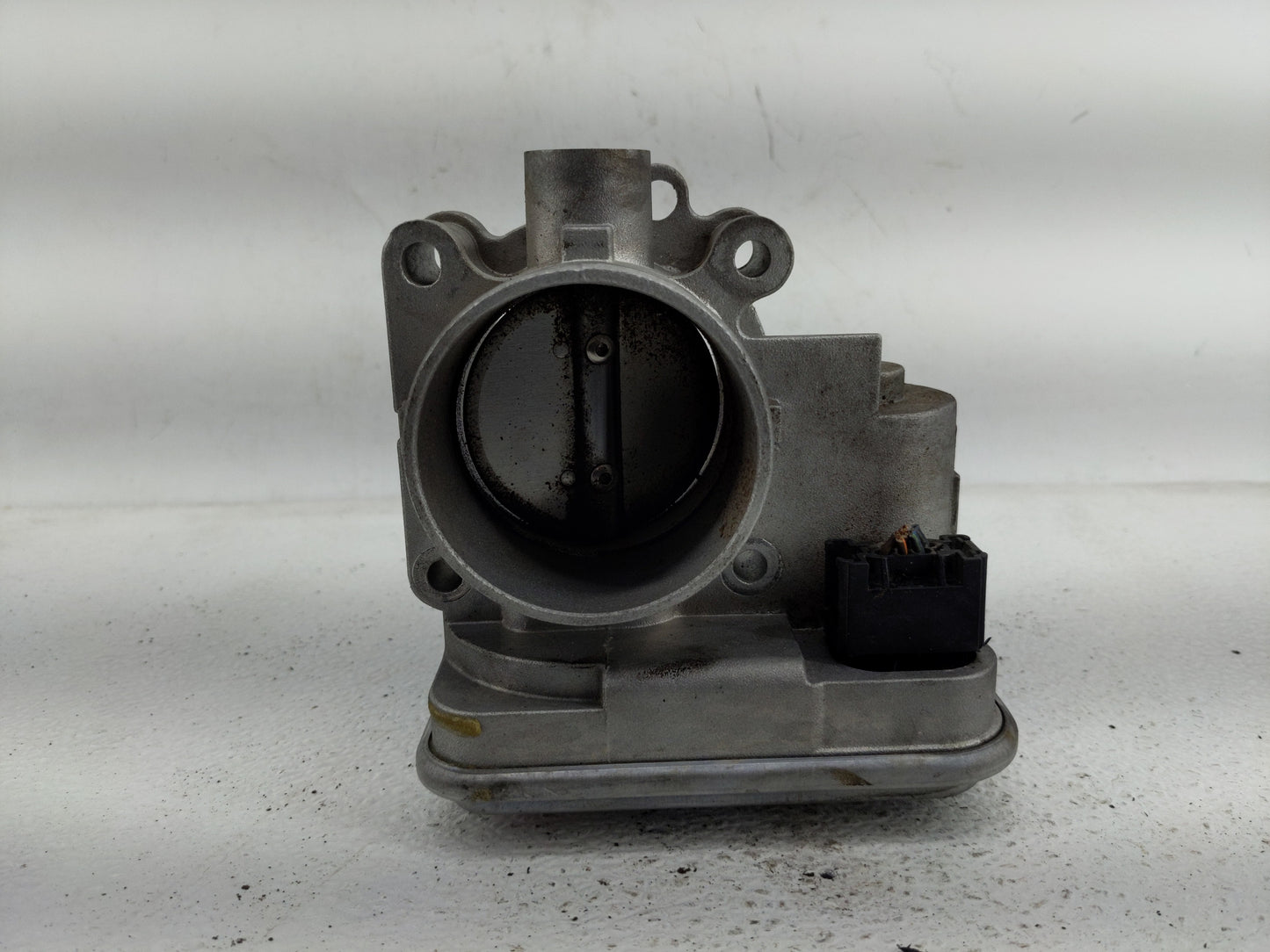 2014 Chrysler 200 Throttle Body Fits OEM Used Auto Parts - Oemusedautoparts1.com