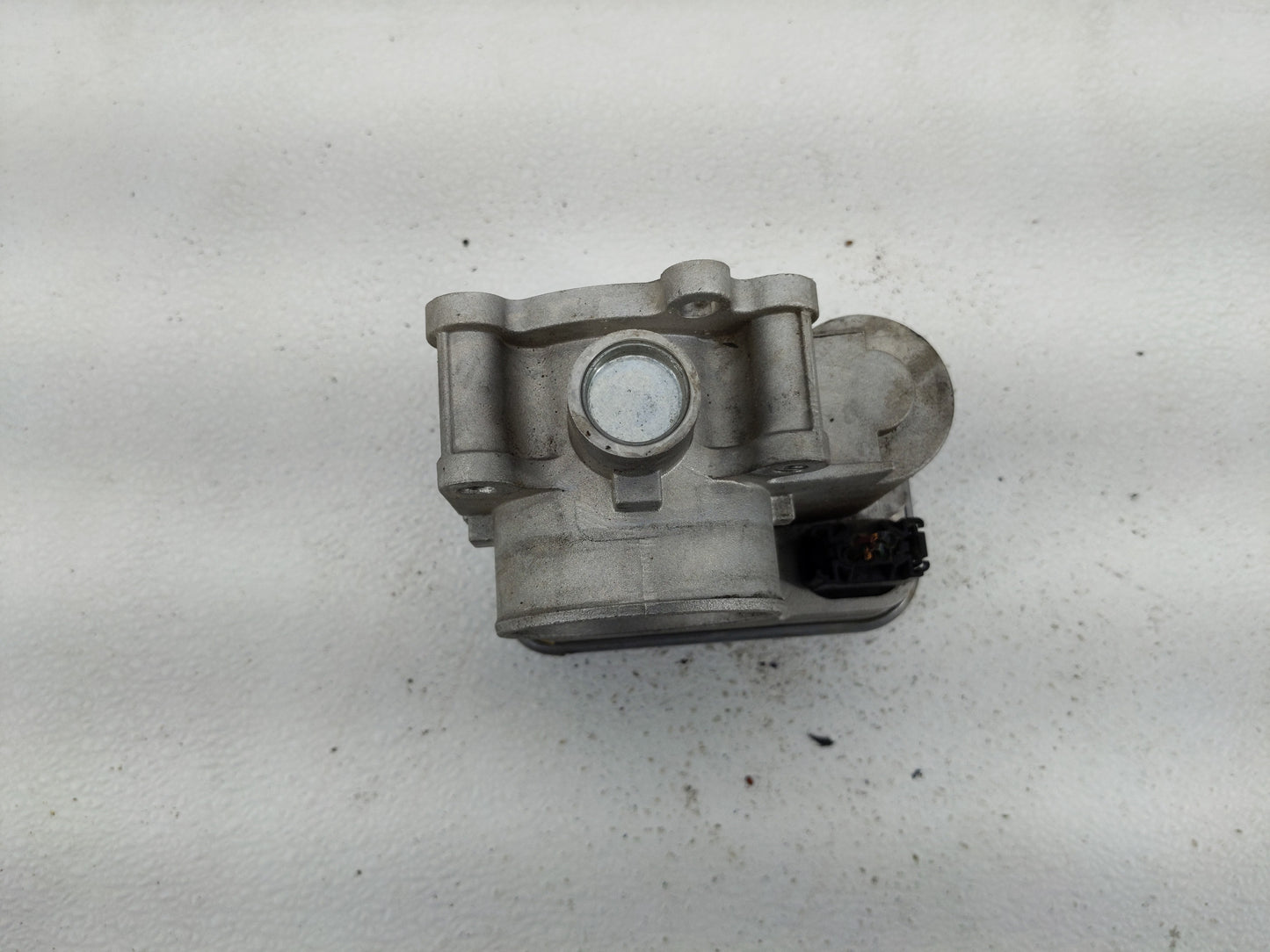 2014 Chrysler 200 Throttle Body Fits OEM Used Auto Parts - Oemusedautoparts1.com