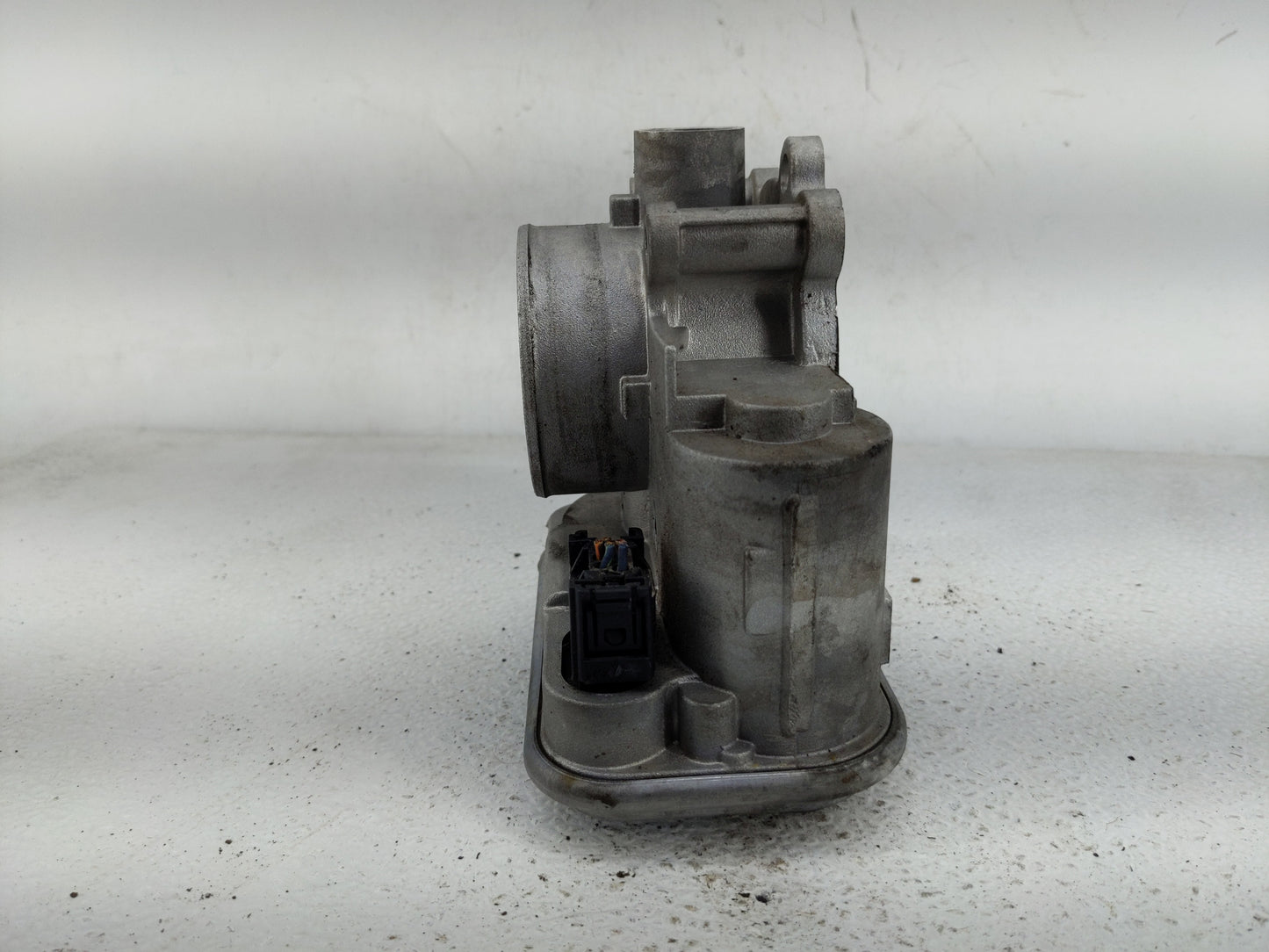 2014 Chrysler 200 Throttle Body Fits OEM Used Auto Parts - Oemusedautoparts1.com